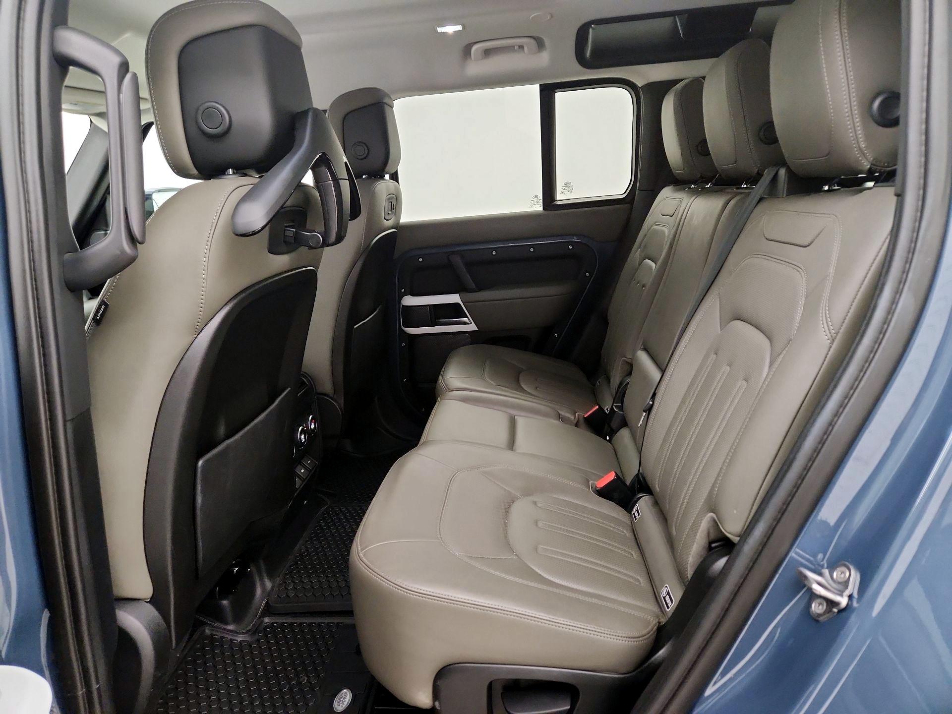 Thumbnail: 2020 Land Rover Defender - 19