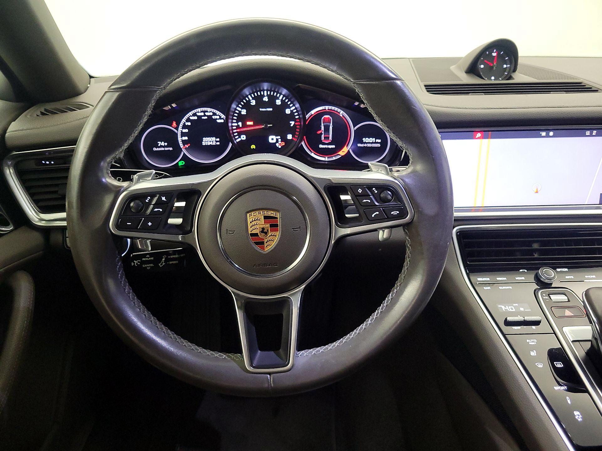 Thumbnail: 2018 Porsche Panamera - 10