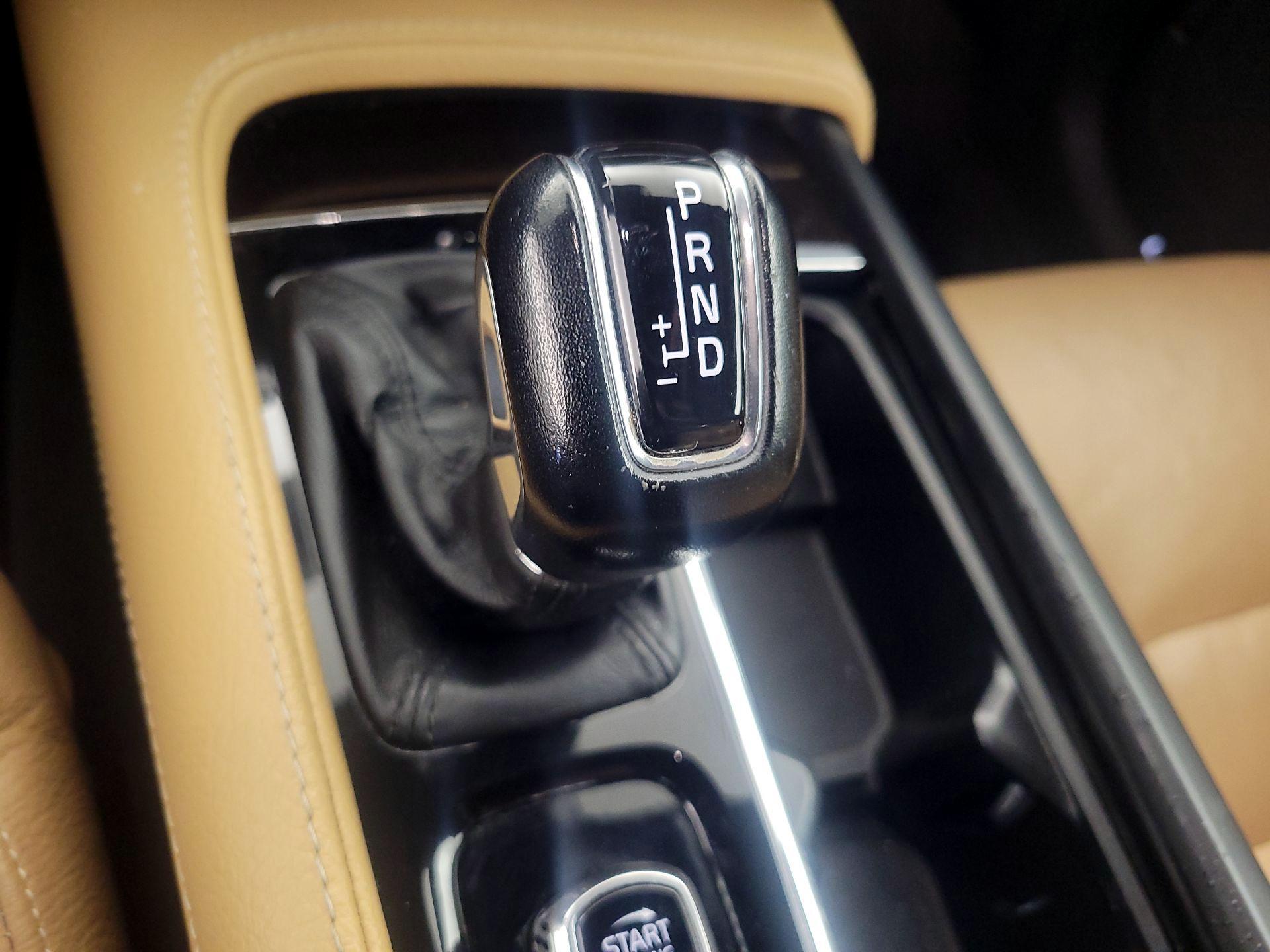 Thumbnail: 2018 Volvo XC90 - 17