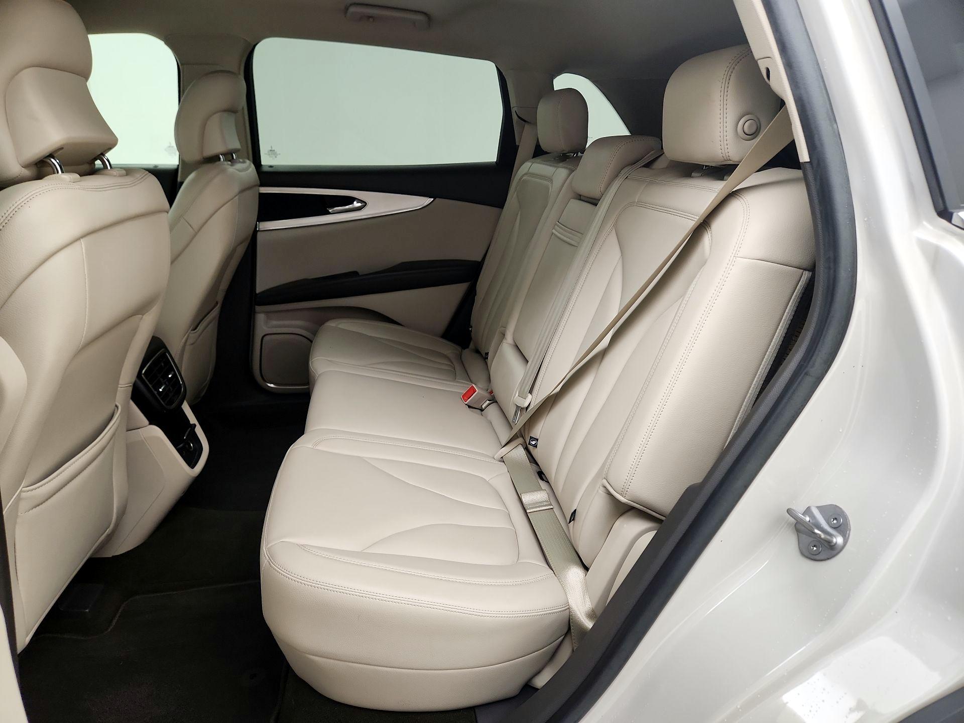 Thumbnail: 2019 Lincoln Nautilus - 19