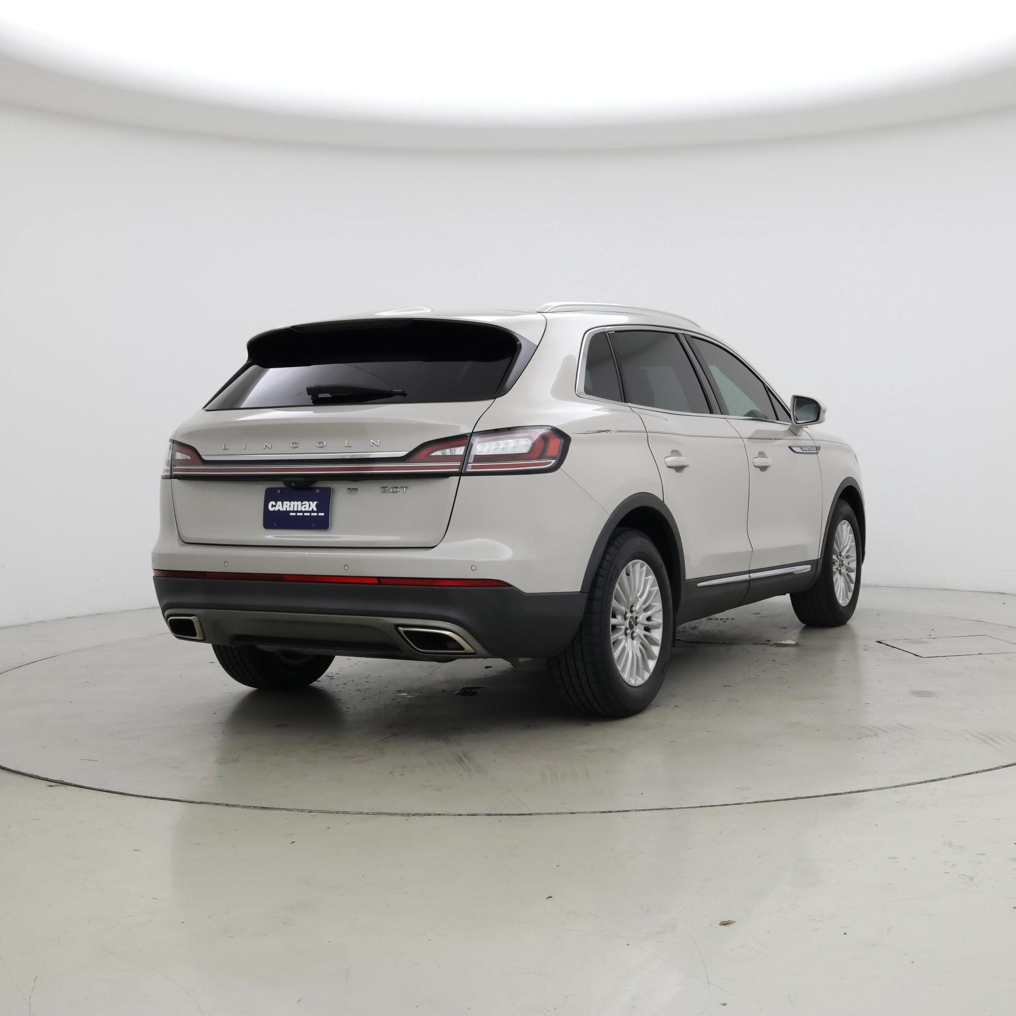 Thumbnail: 2019 Lincoln Nautilus - 8