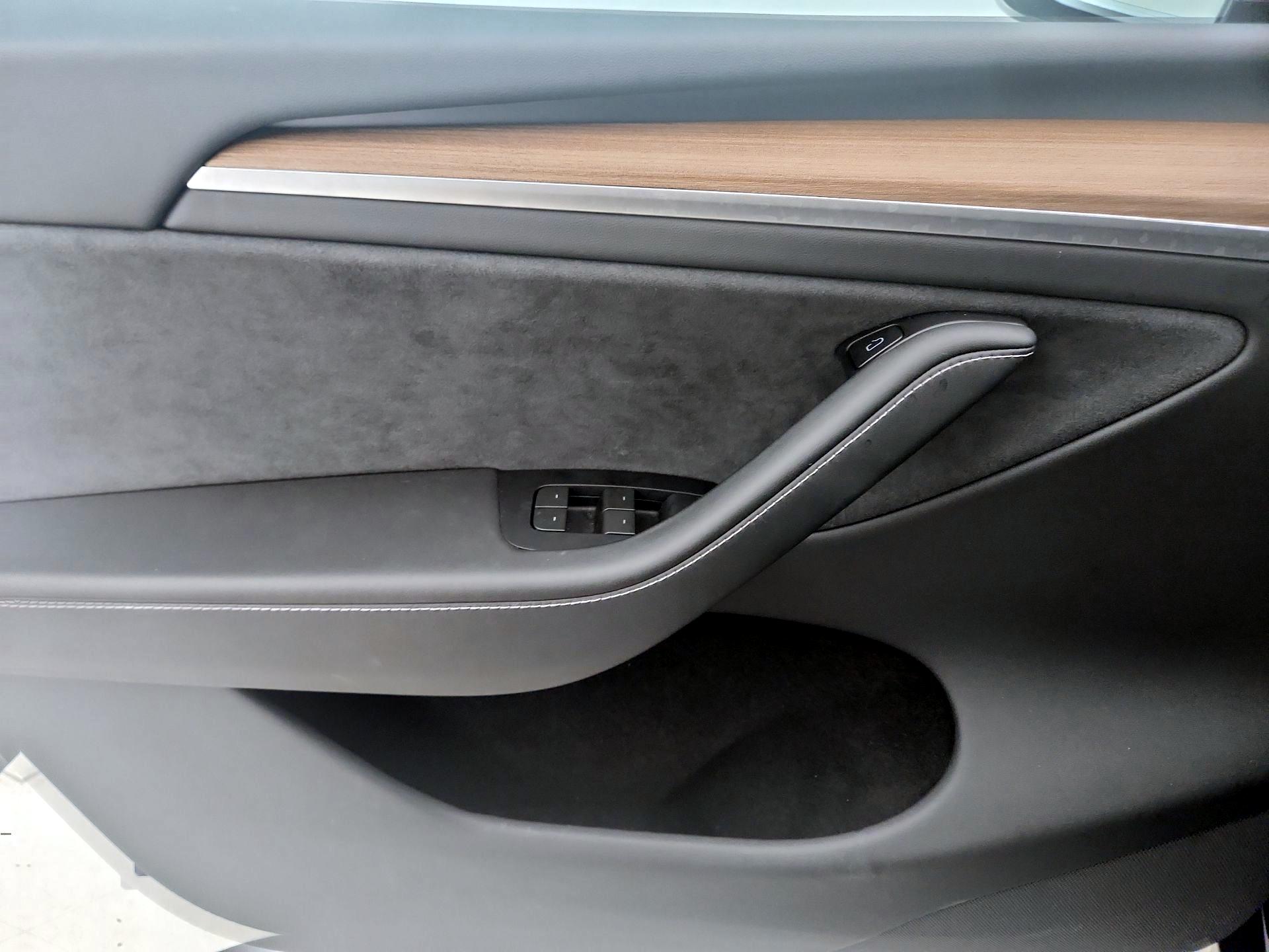 Thumbnail: 2024 Tesla Model Y - 12
