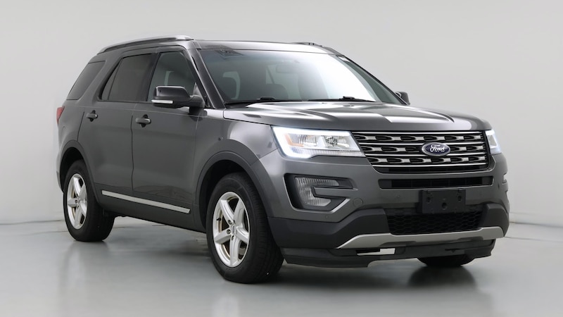2017 Ford Explorer XLT Hero Image