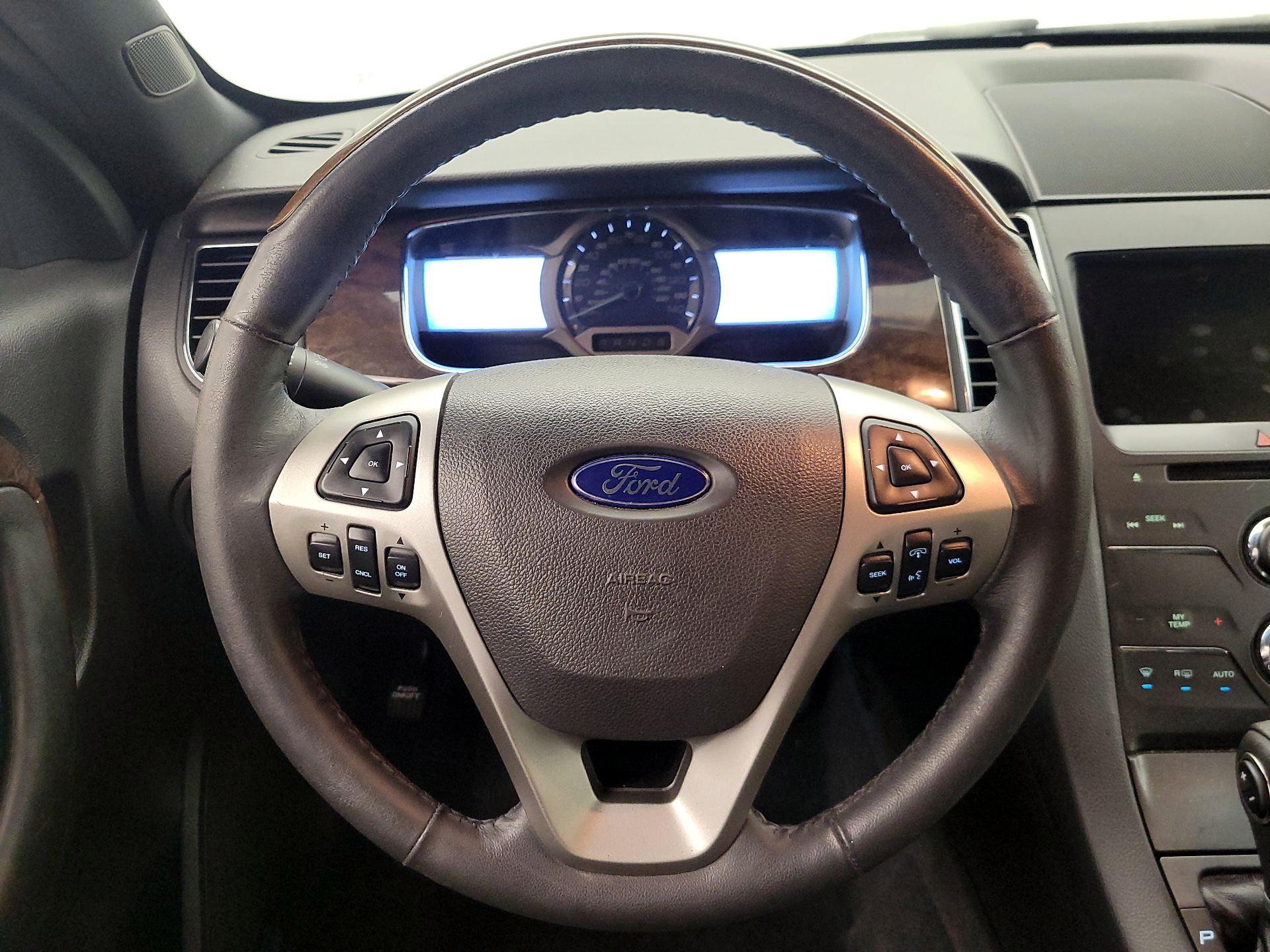 Thumbnail: 2014 Ford Taurus - 10