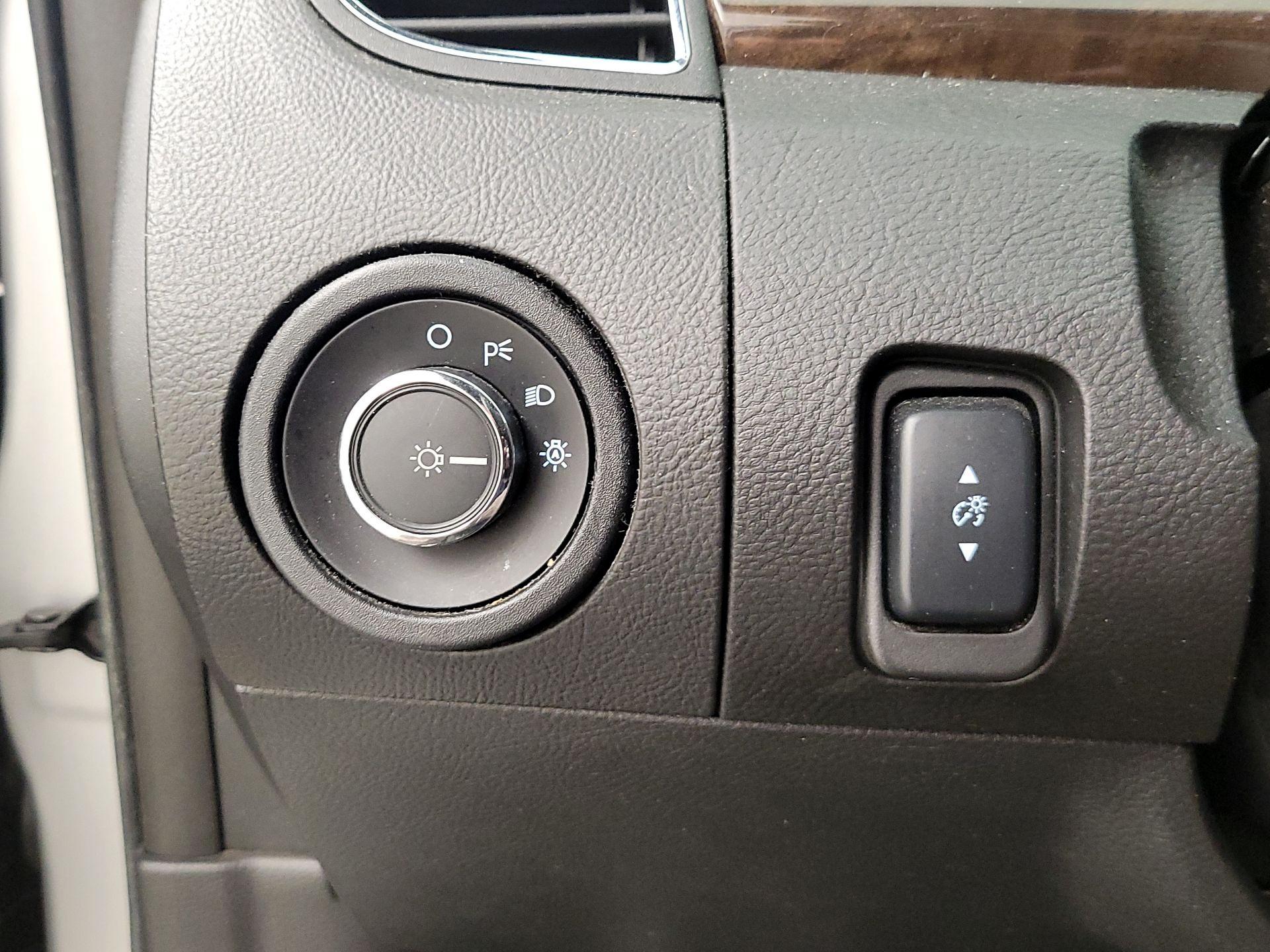 Thumbnail: 2014 Ford Taurus - 13