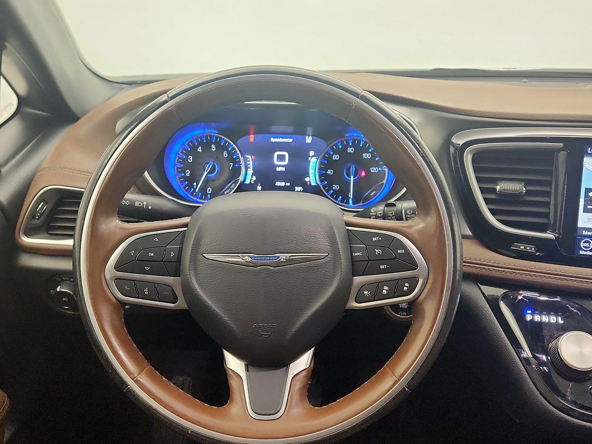 Thumbnail: 2020 Chrysler Pacifica - 10