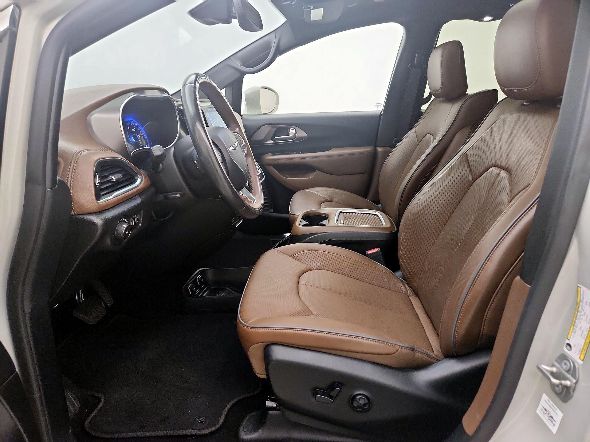 Thumbnail: 2020 Chrysler Pacifica - 11