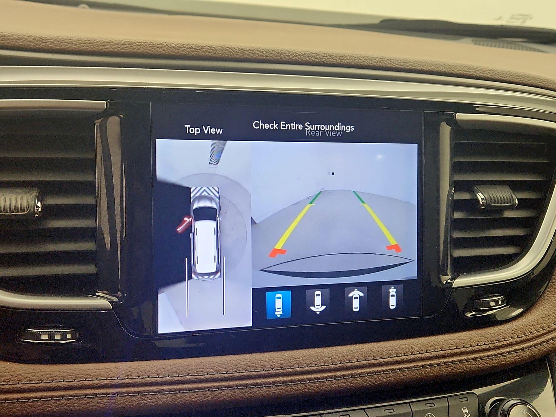 Thumbnail: 2020 Chrysler Pacifica - 15