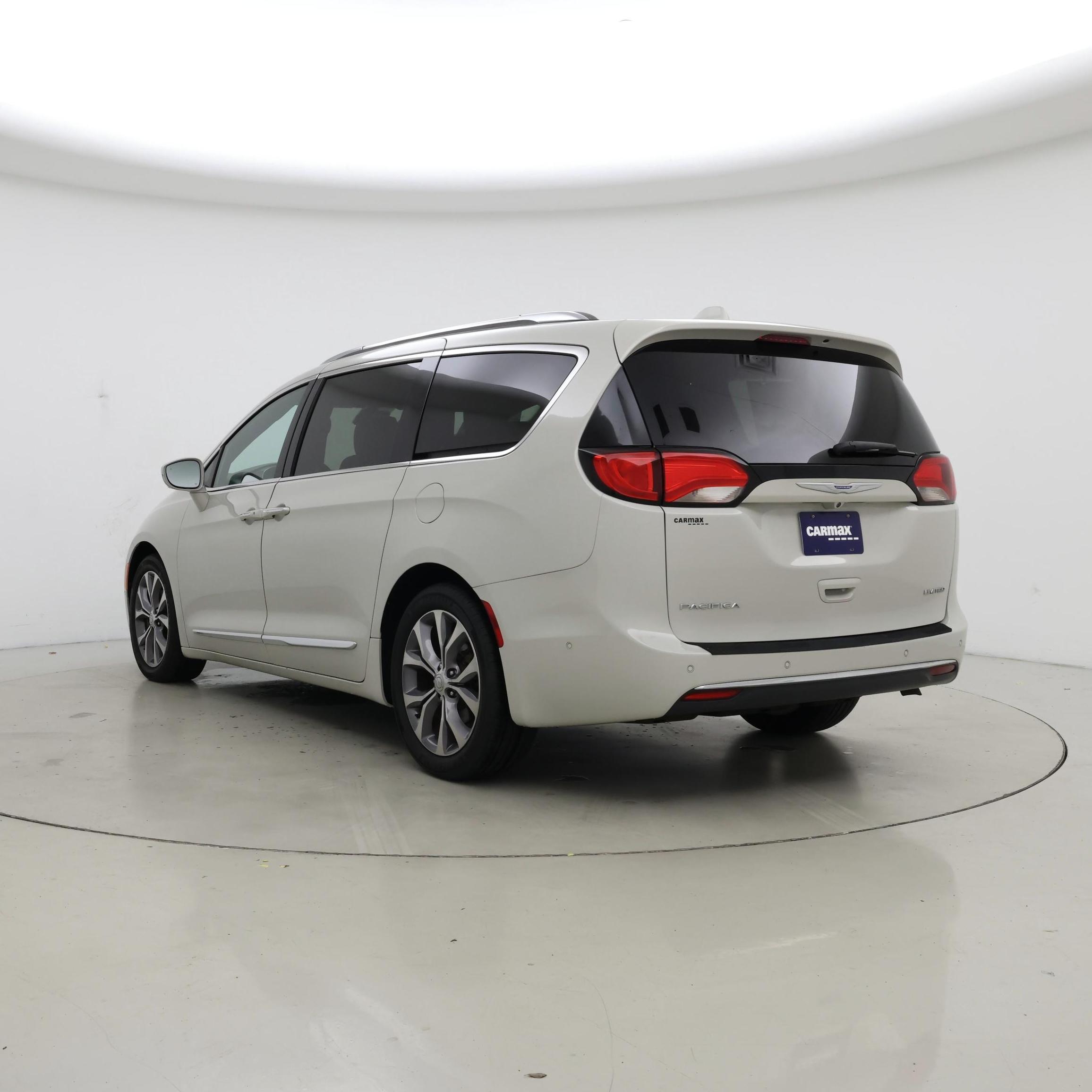 Thumbnail: 2020 Chrysler Pacifica - 2