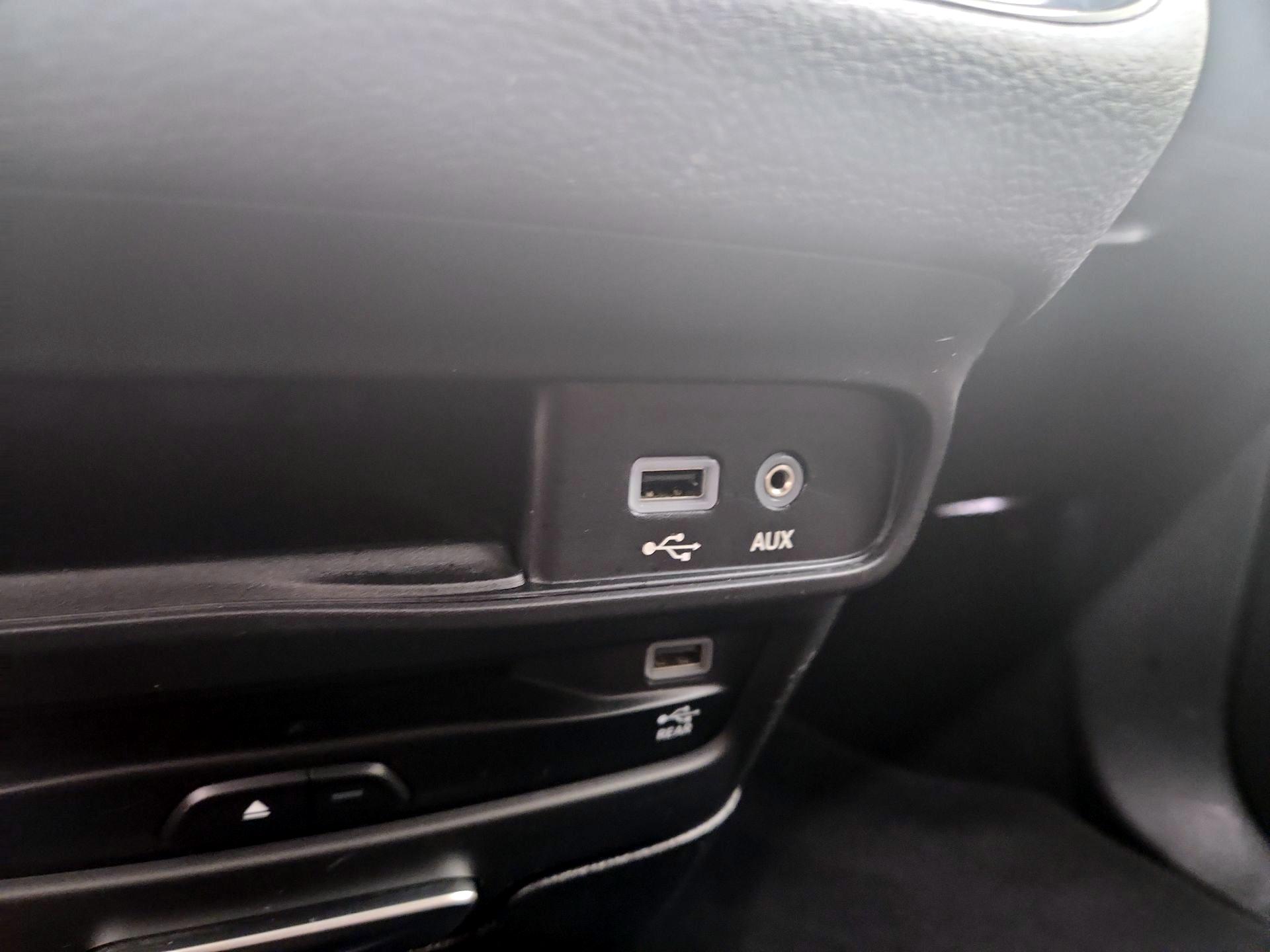 Thumbnail: 2020 Chrysler Pacifica - 19