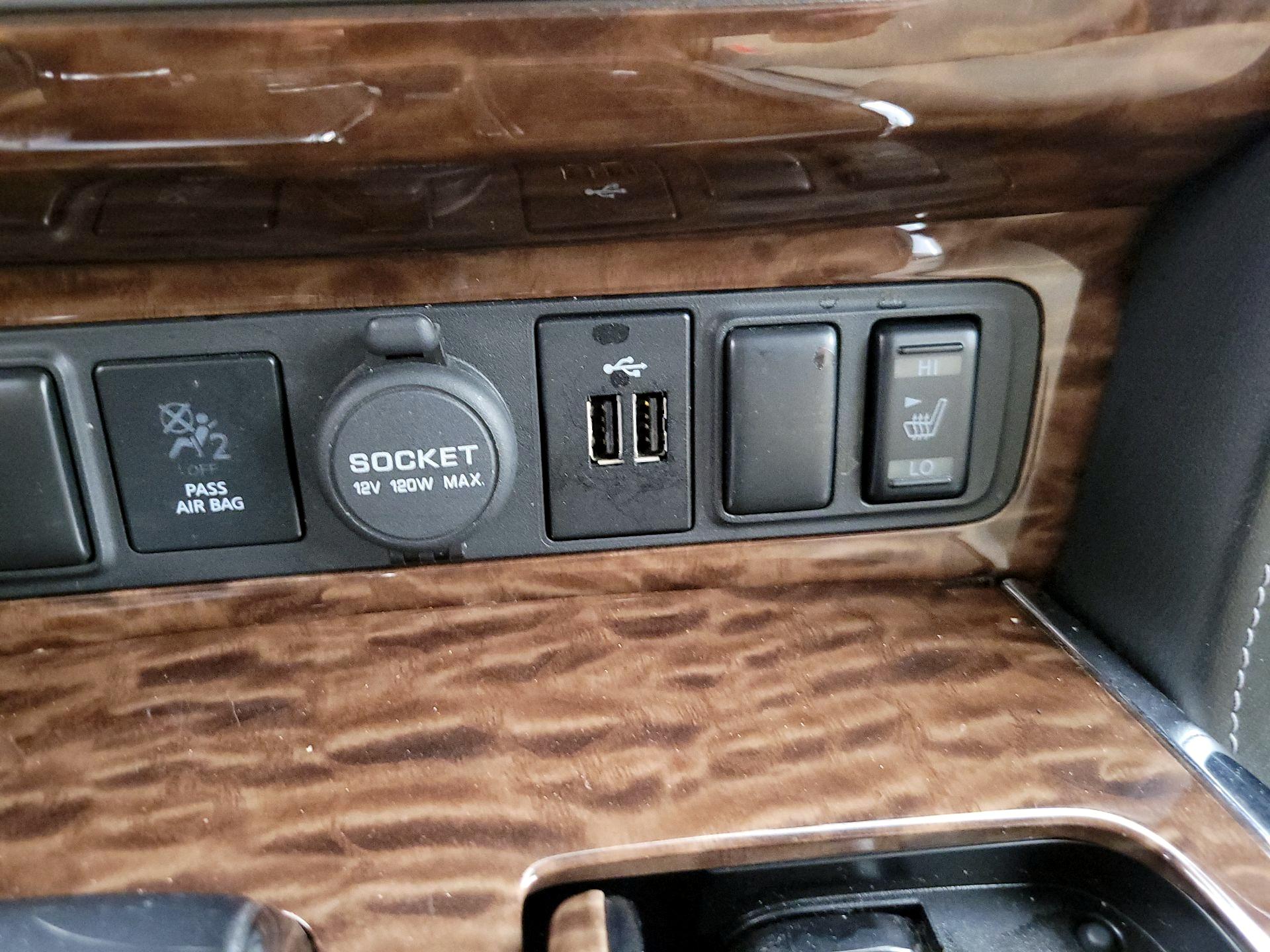 Thumbnail: 2019 Nissan Armada - 19