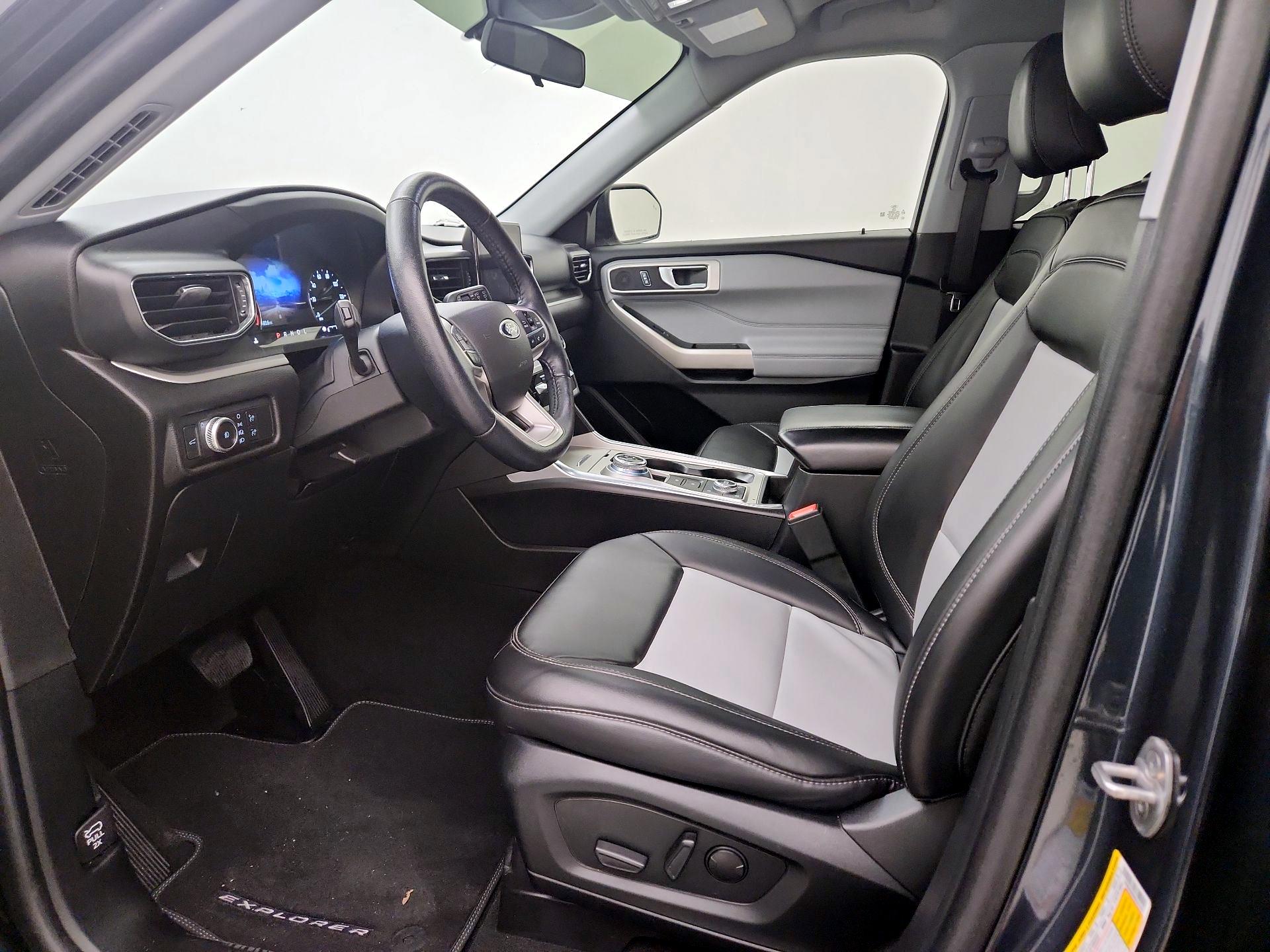 Thumbnail: 2022 Ford Explorer - 11