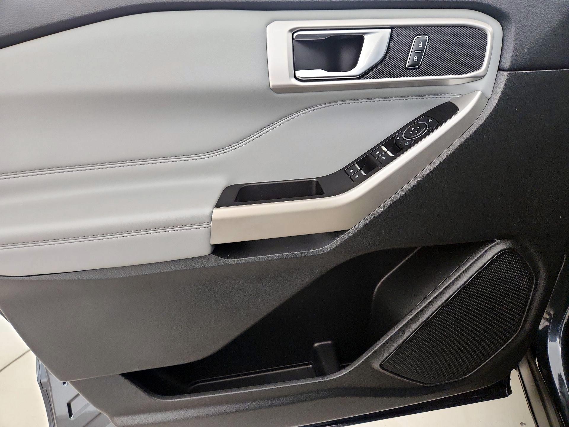 Thumbnail: 2022 Ford Explorer - 12