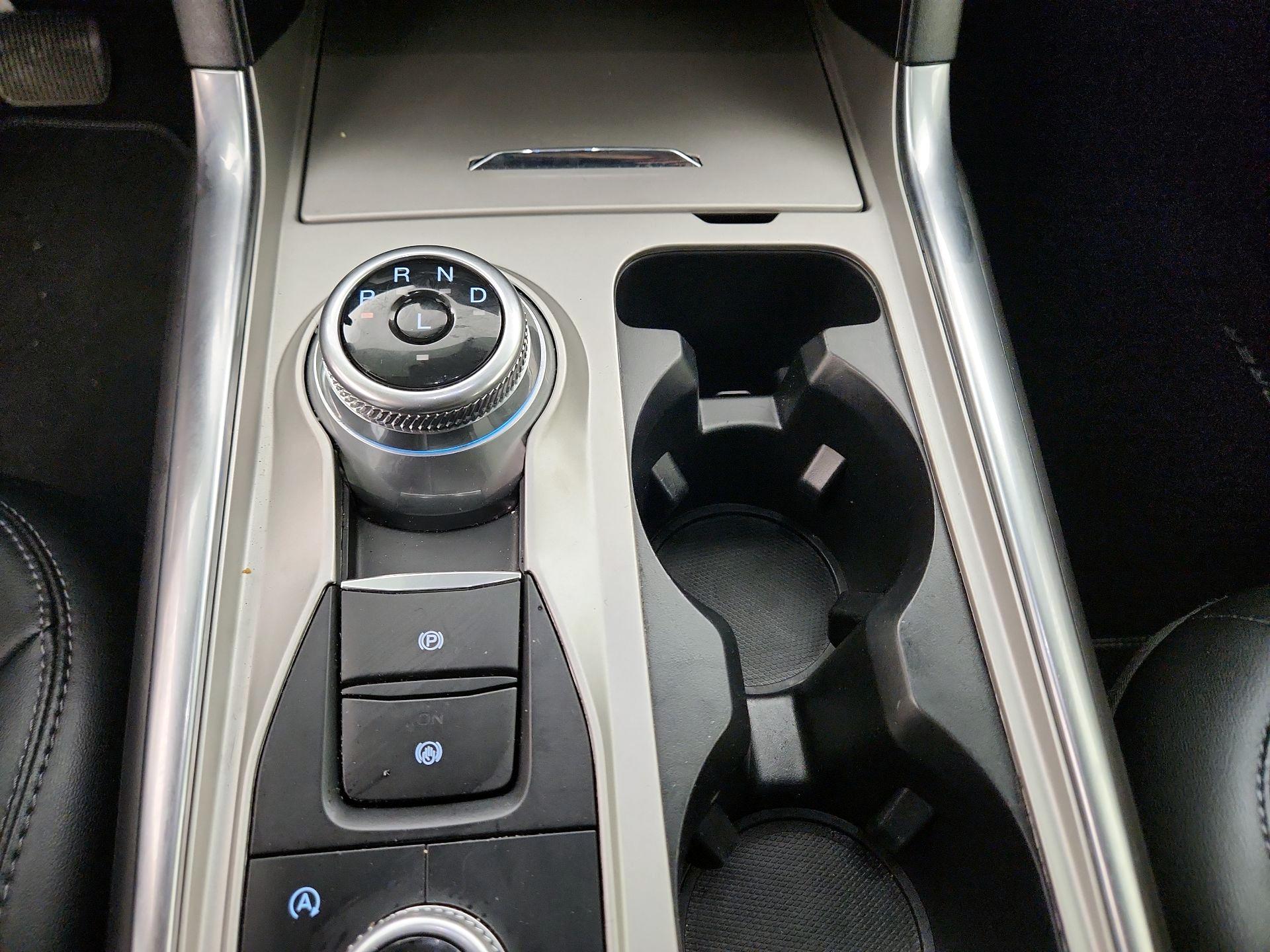 Thumbnail: 2022 Ford Explorer - 18