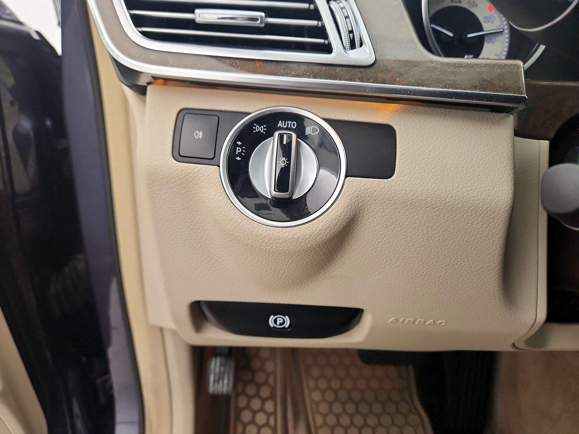 Thumbnail: 2014 Mercedes-Benz E-Class - 13