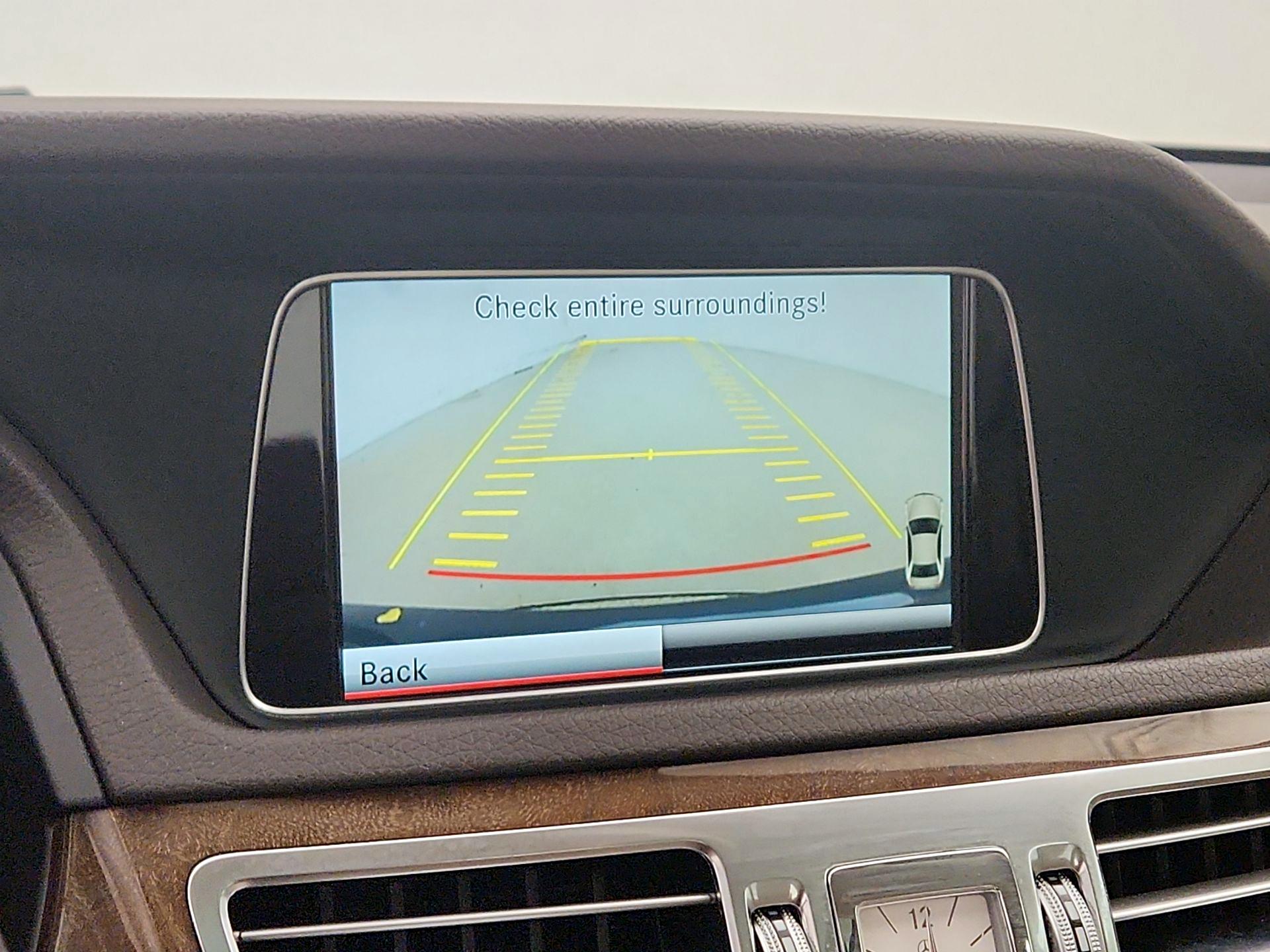 Thumbnail: 2014 Mercedes-Benz E-Class - 15