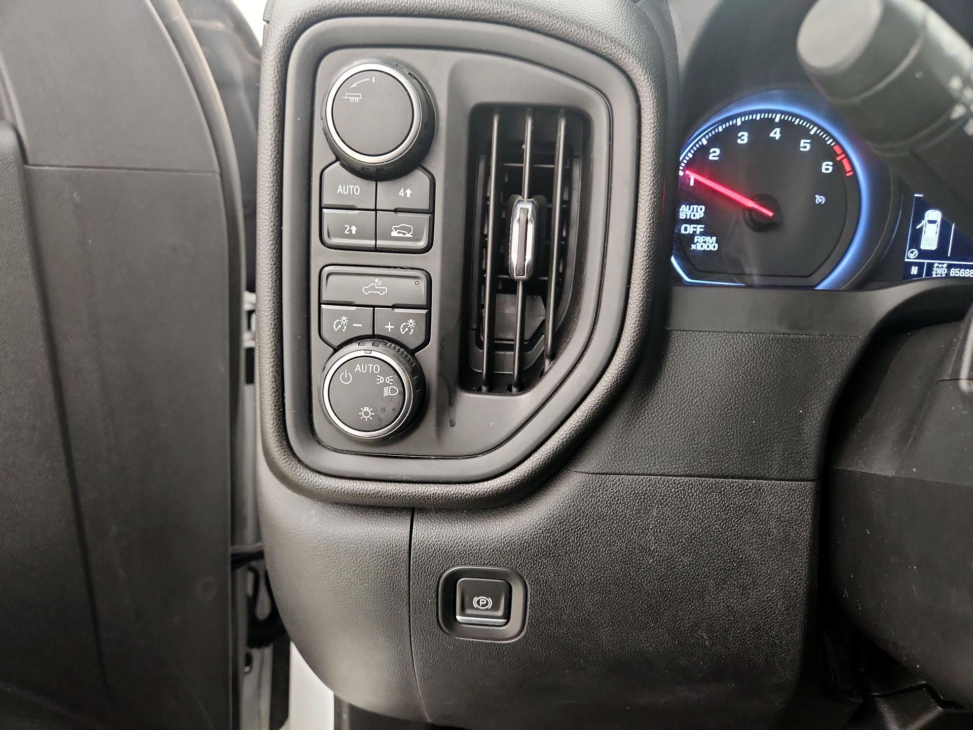 Thumbnail: 2022 Chevrolet Silverado 1500 - 13