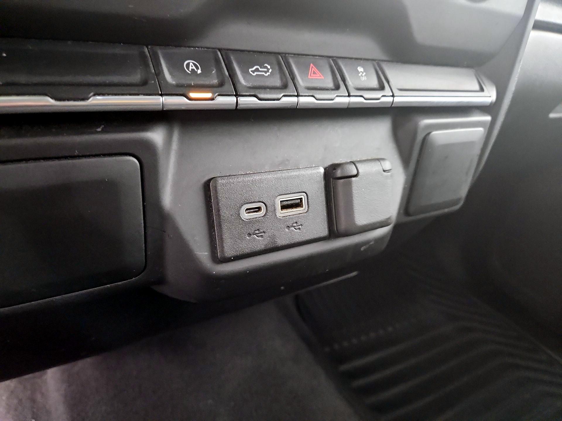 Thumbnail: 2022 Chevrolet Silverado 1500 - 18