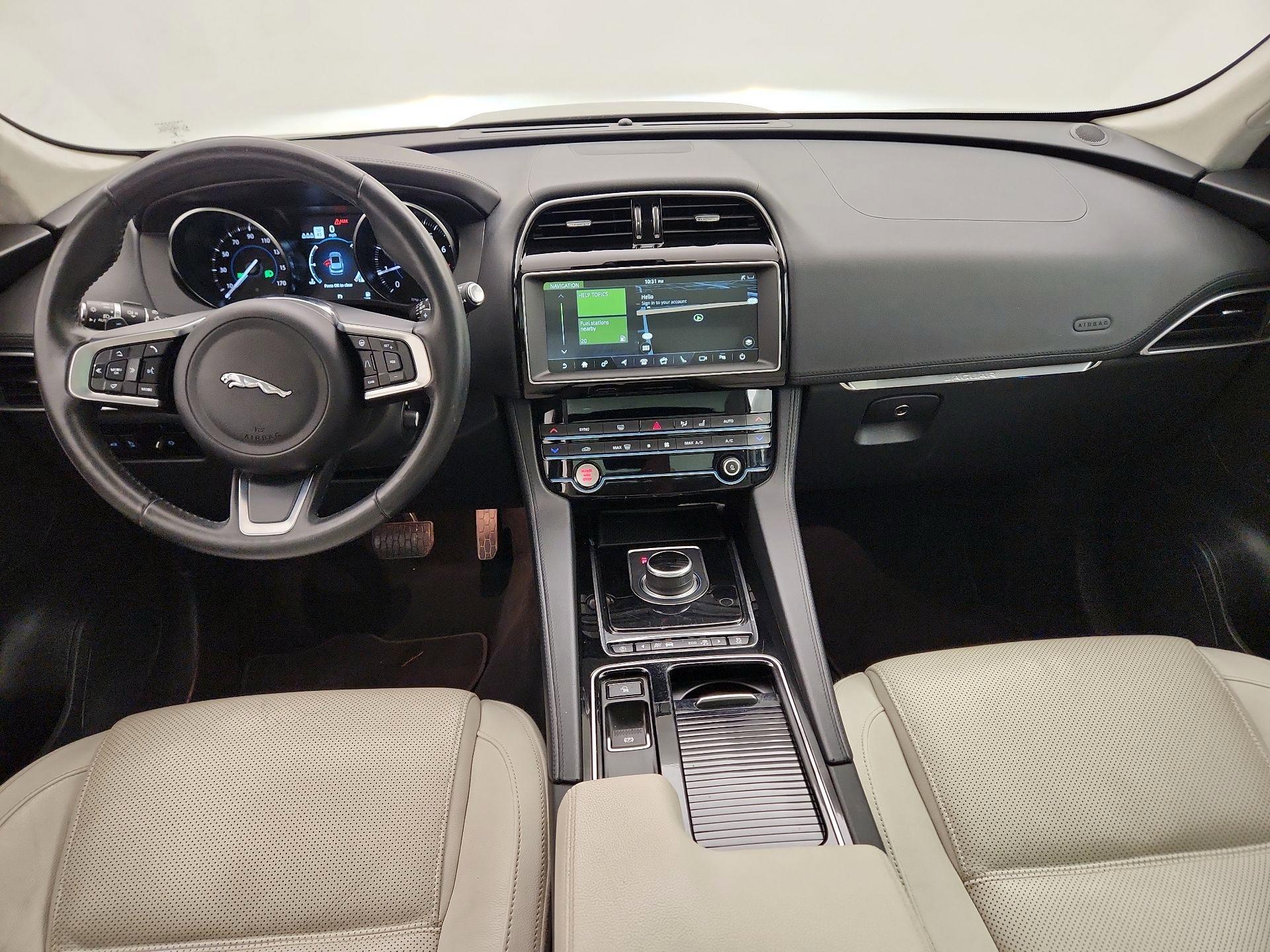 Thumbnail: 2020 Jaguar F-Pace - 9