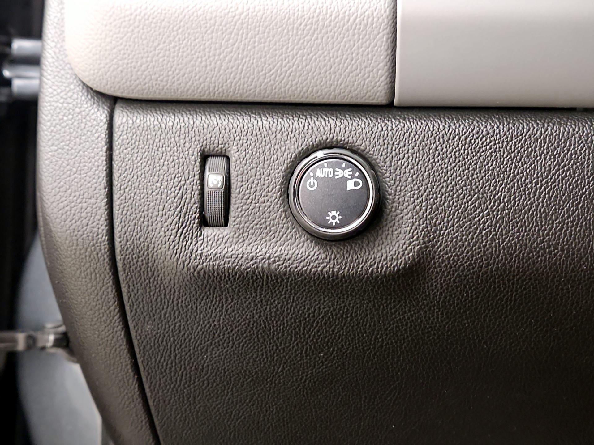 Thumbnail: 2016 Chevrolet Colorado - 13