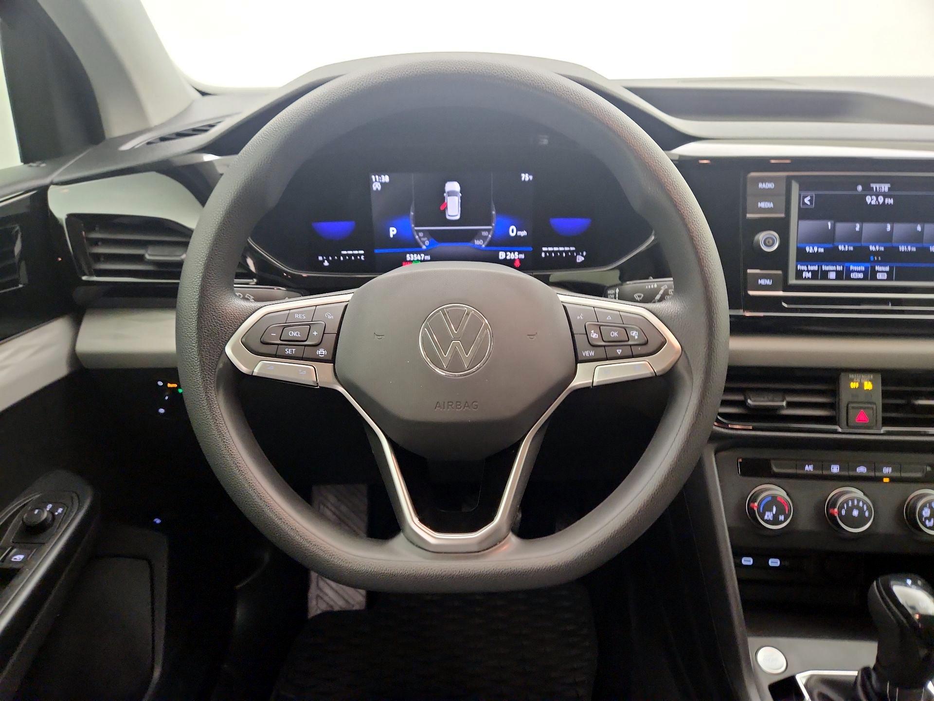 Thumbnail: 2022 Volkswagen Taos - 10
