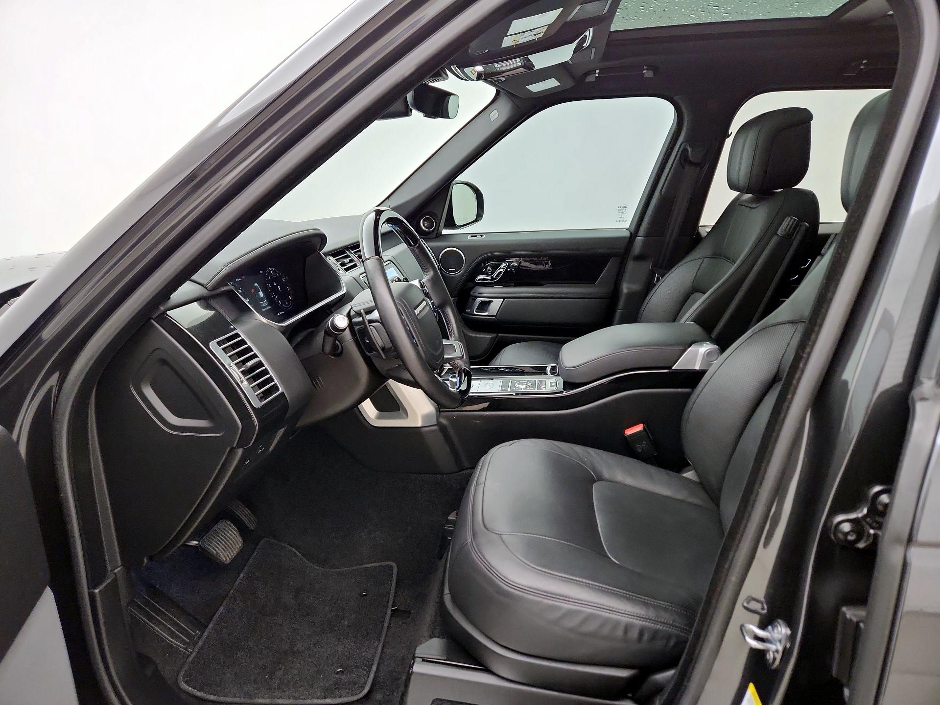Thumbnail: 2020 Land Rover Range Rover - 11