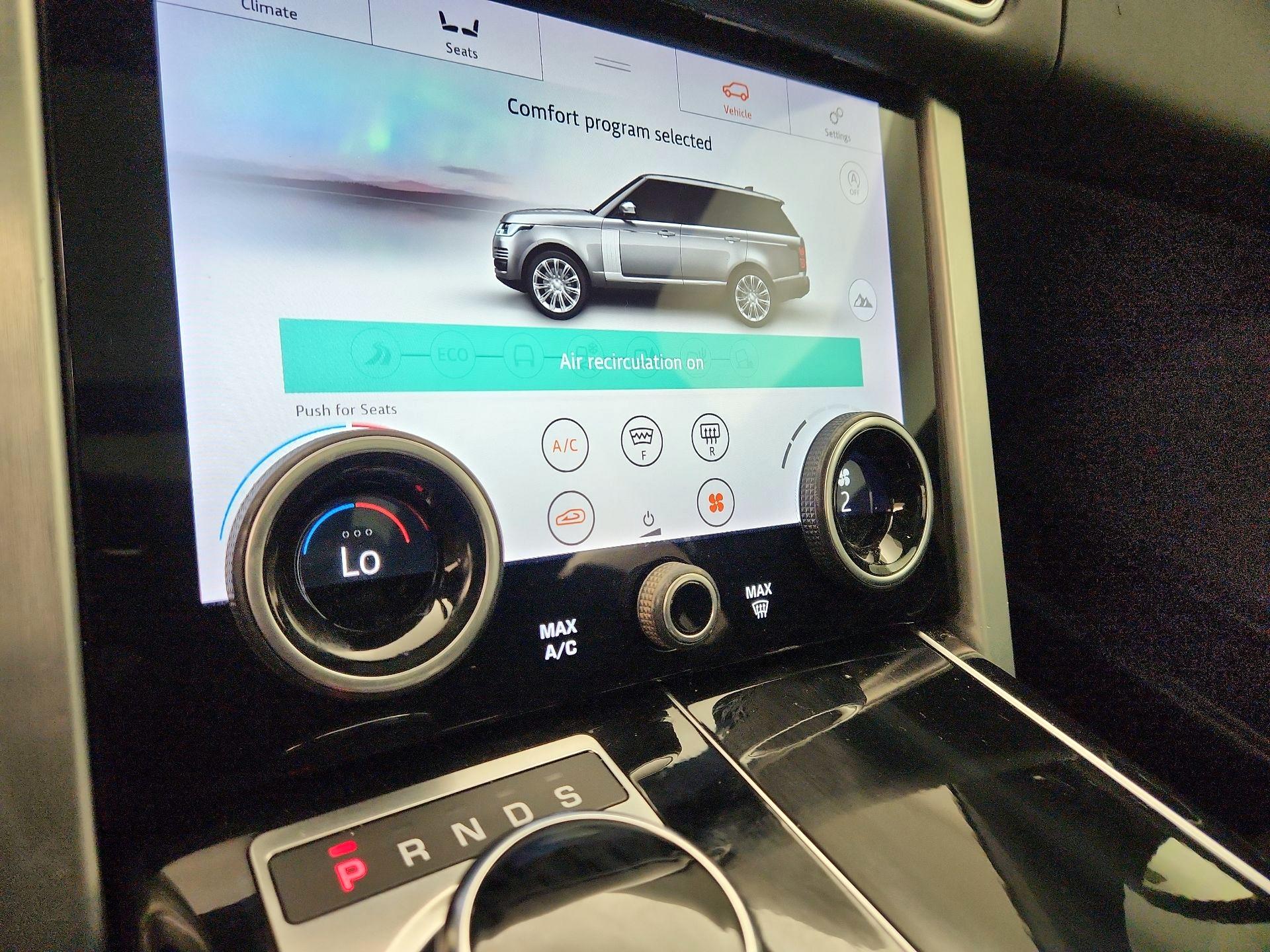 Thumbnail: 2020 Land Rover Range Rover - 17