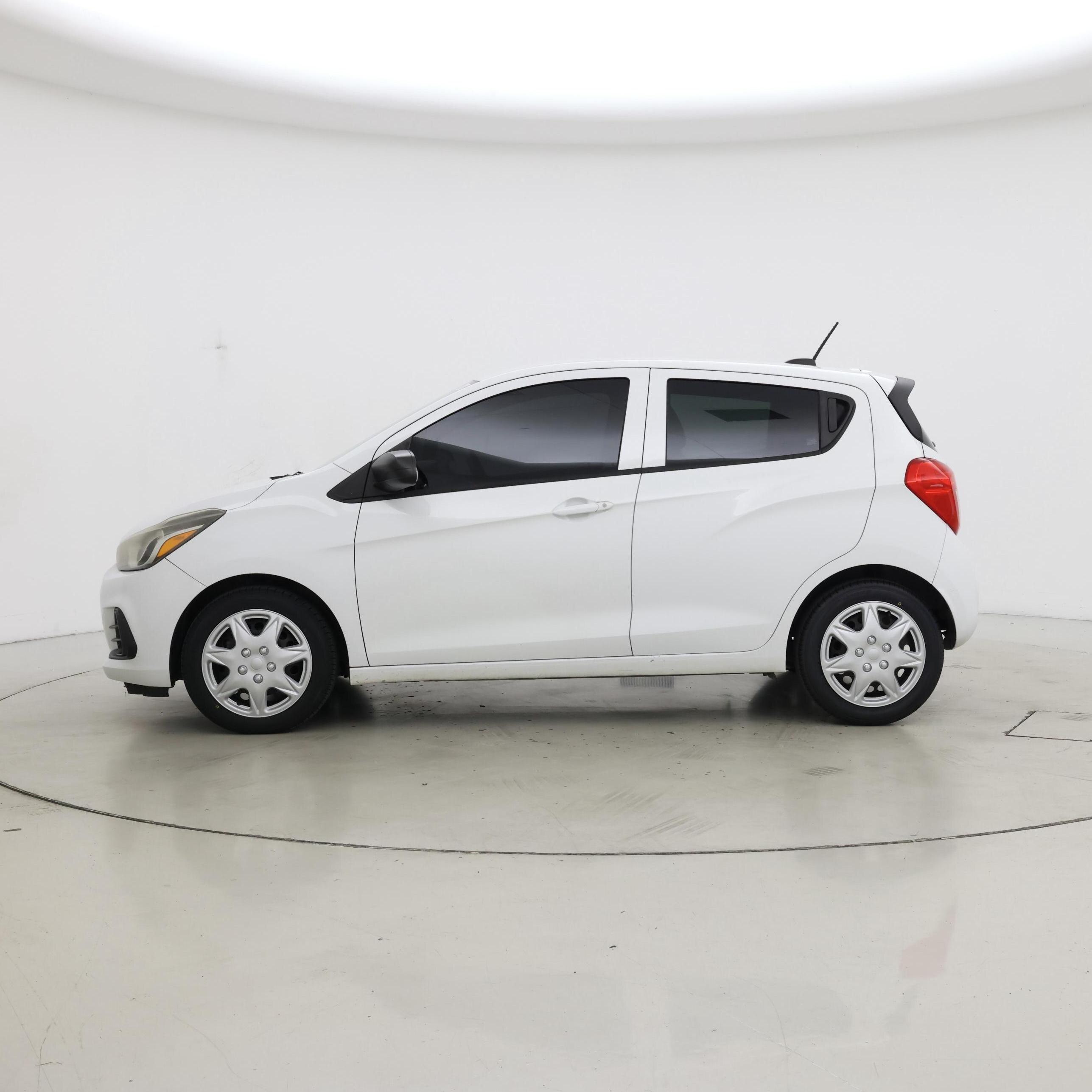 Thumbnail: 2017 Chevrolet Spark - 3