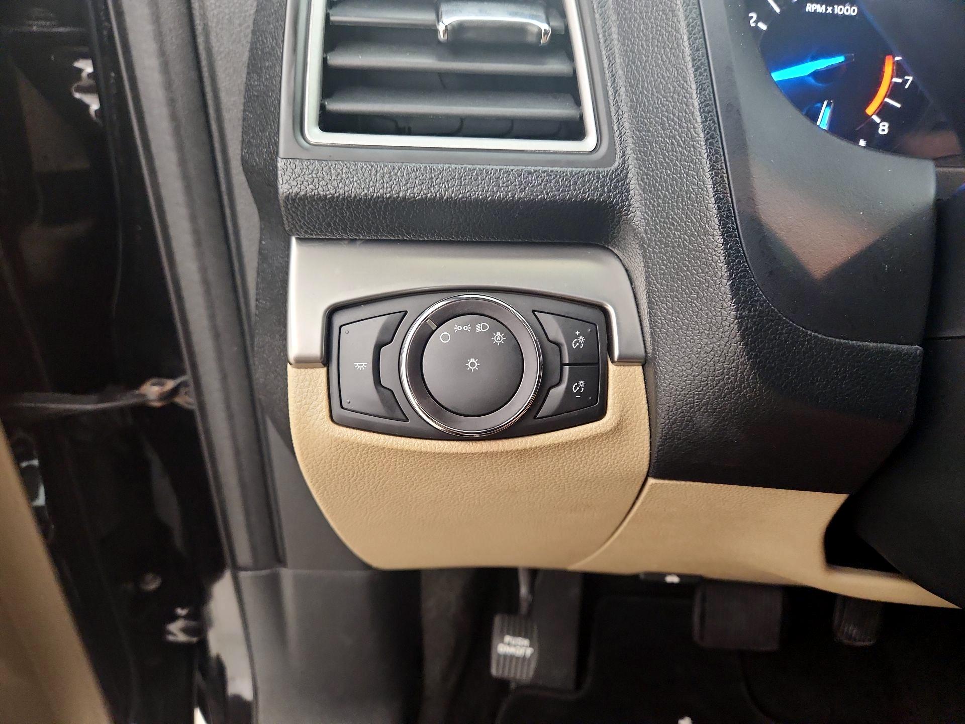 Thumbnail: 2017 Ford Explorer - 13