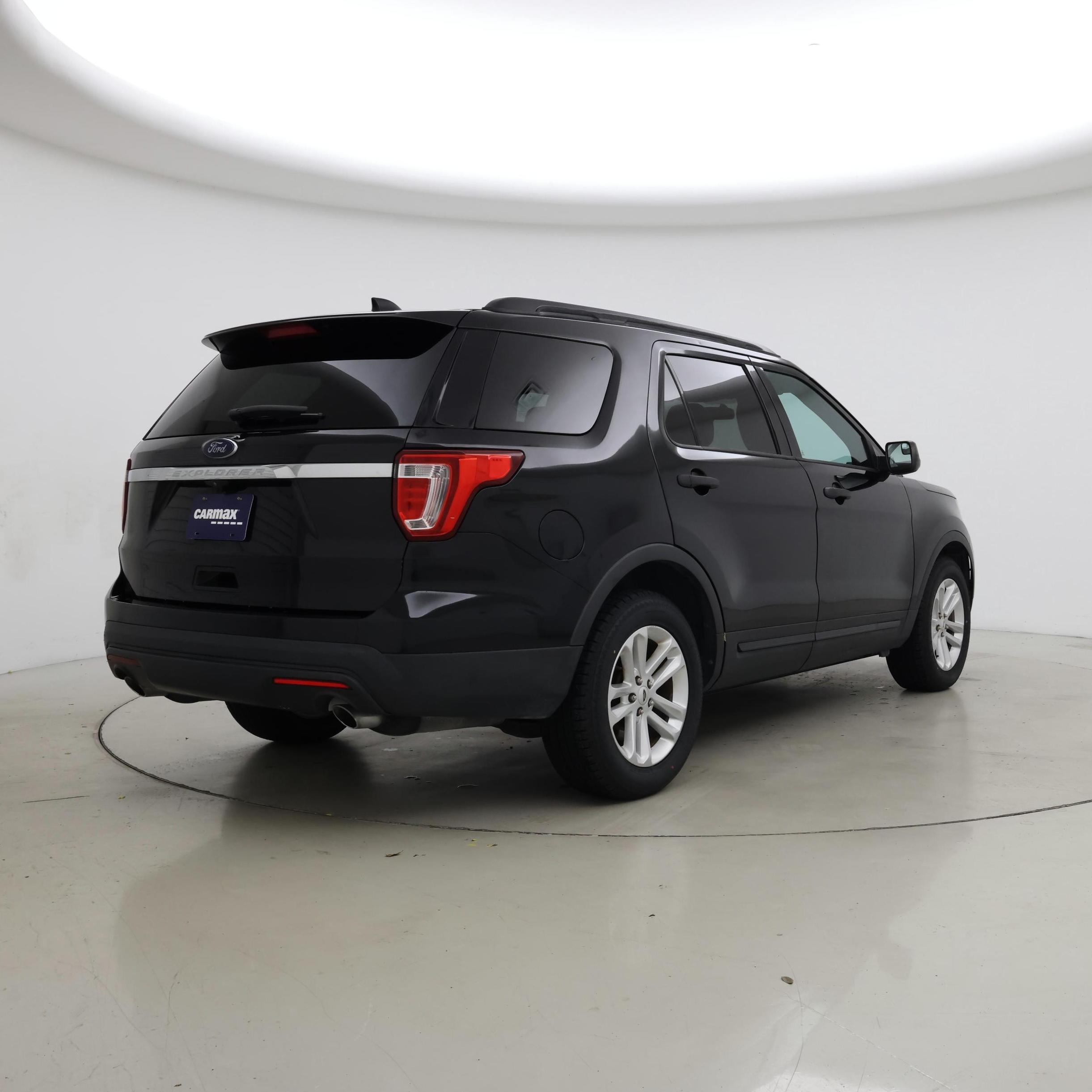 Thumbnail: 2017 Ford Explorer - 8