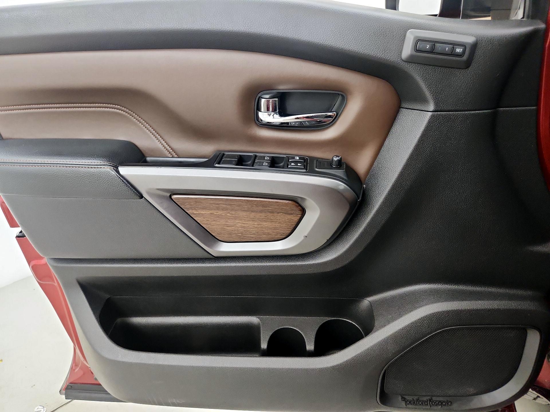 Thumbnail: 2018 Nissan Titan - 12