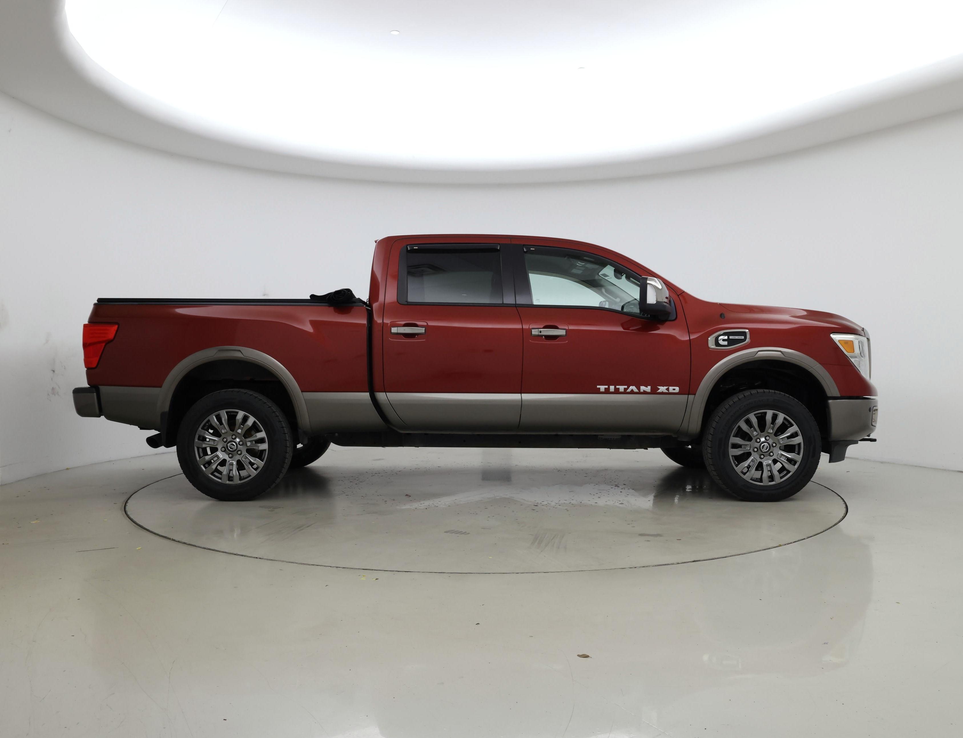 Thumbnail: 2018 Nissan Titan - 7