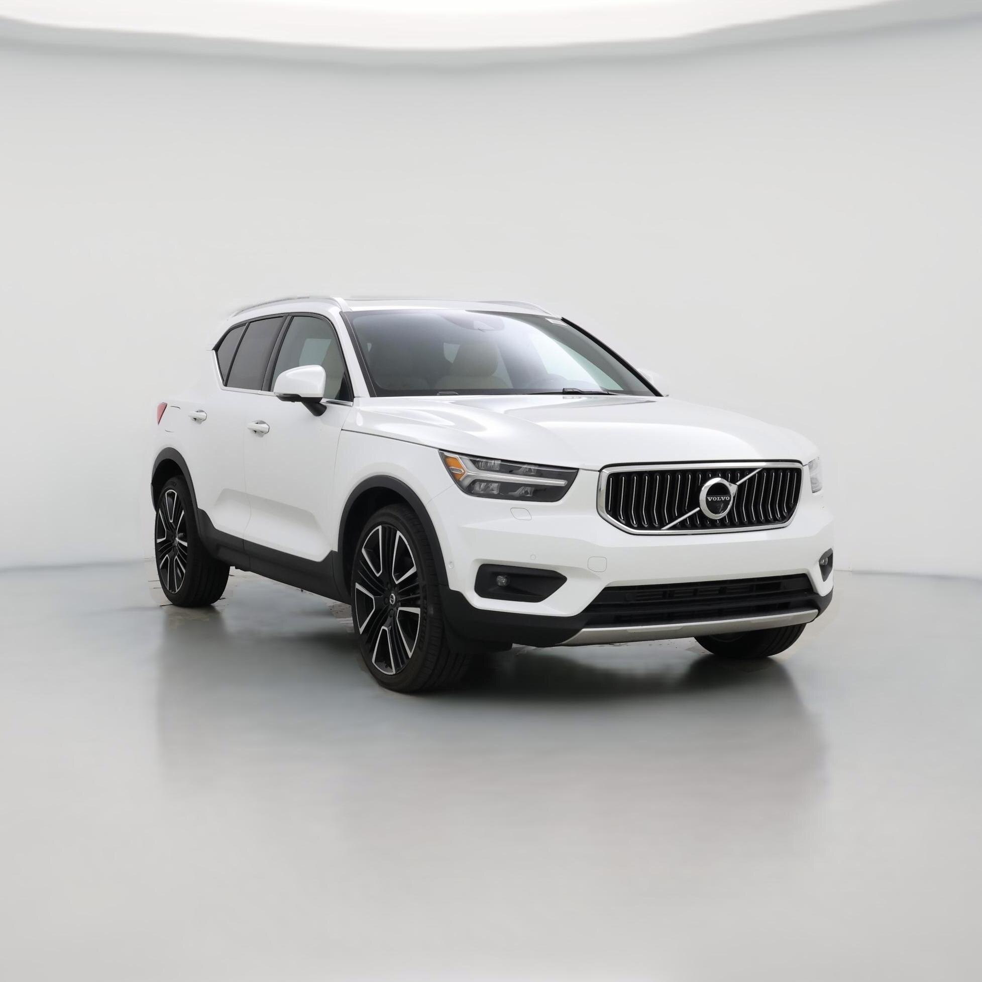 Thumbnail: 2021 Volvo XC40 - 1