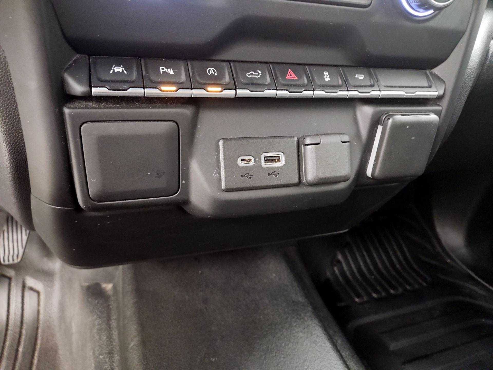 Thumbnail: 2022 Chevrolet Silverado 1500 - 18