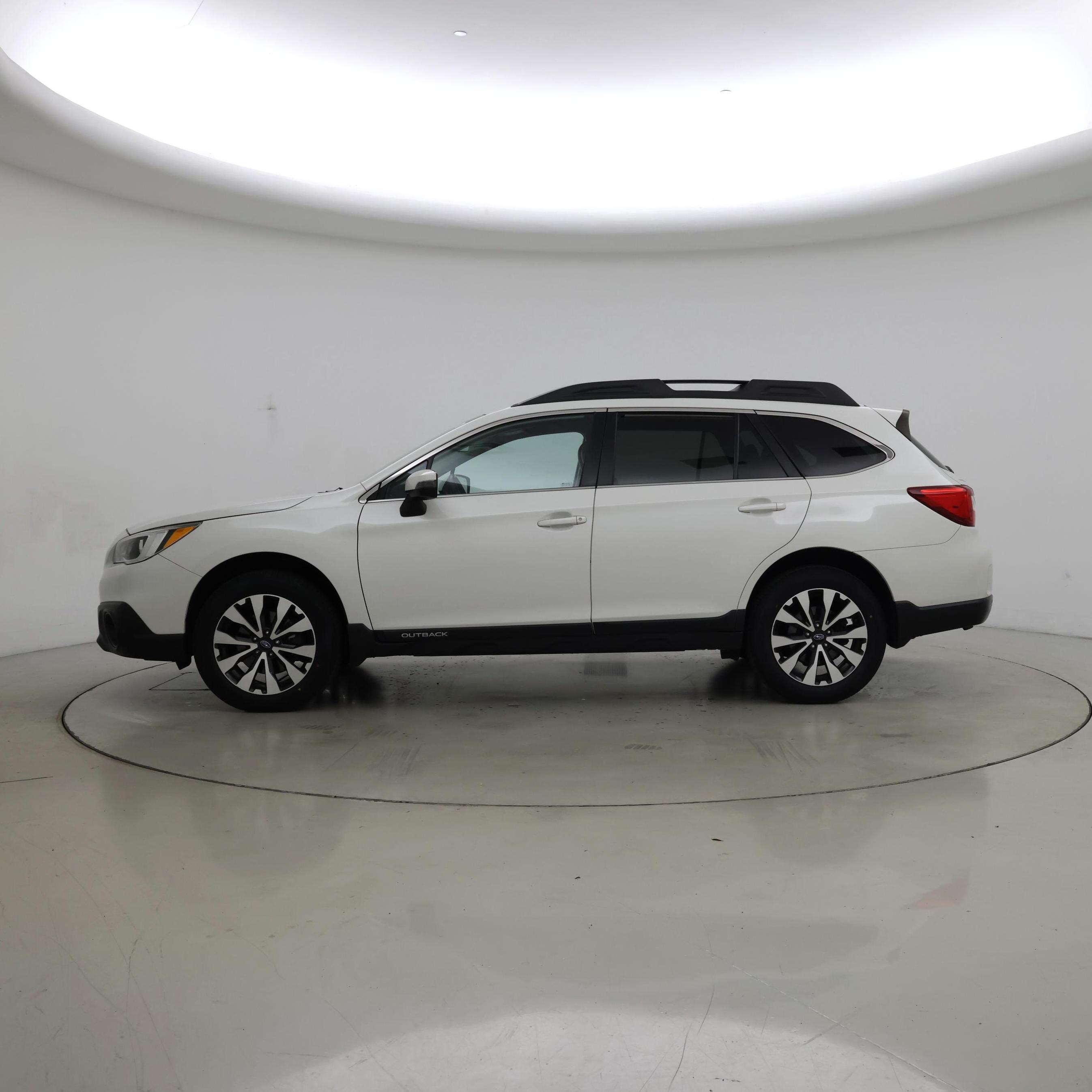 Thumbnail: 2017 Subaru Outback - 3