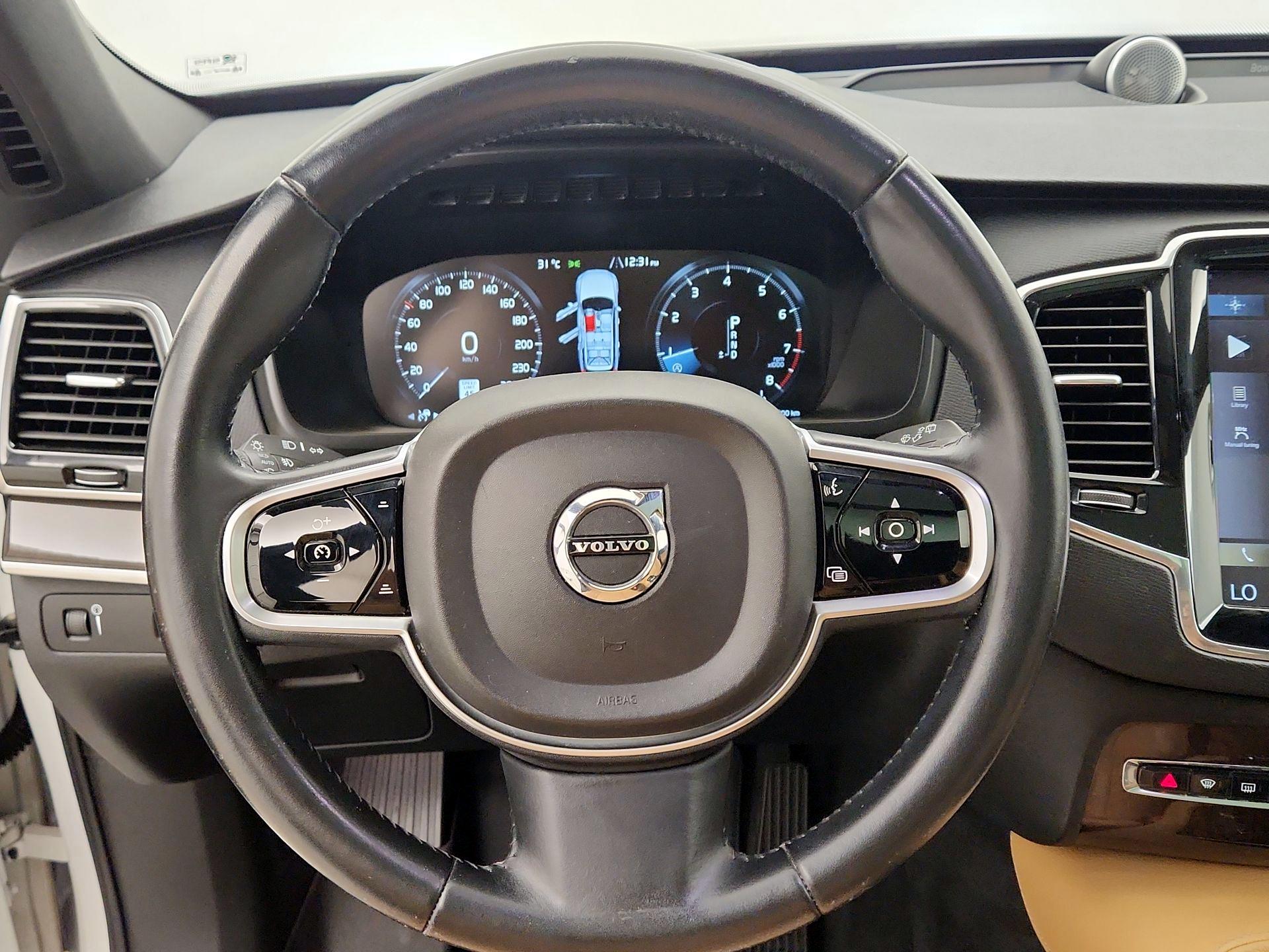 Thumbnail: 2017 Volvo XC90 - 10