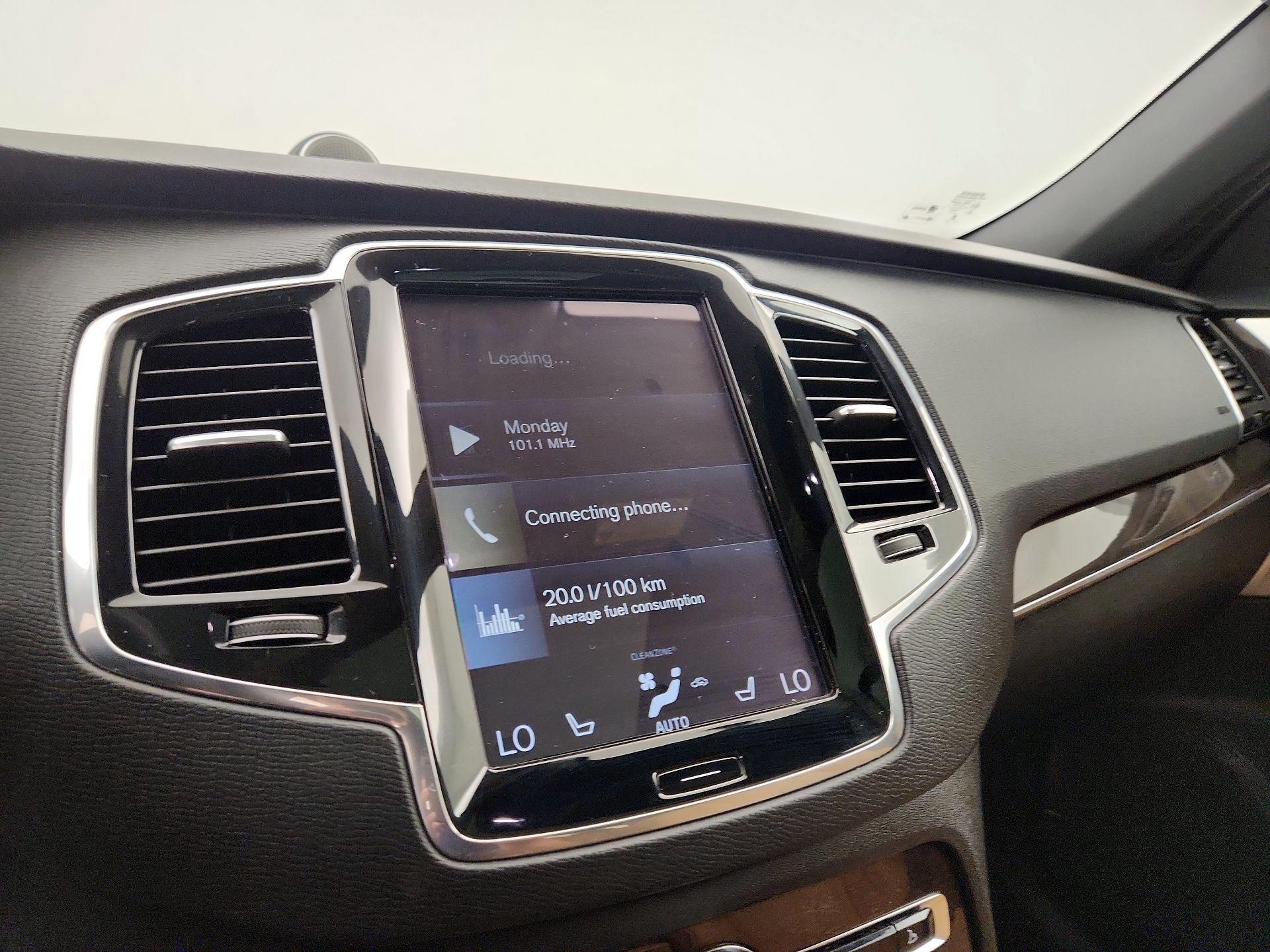 Thumbnail: 2017 Volvo XC90 - 16