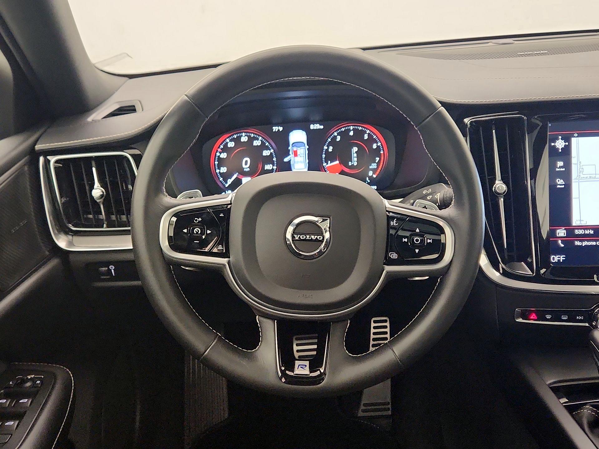 Thumbnail: 2020 Volvo S60 - 10