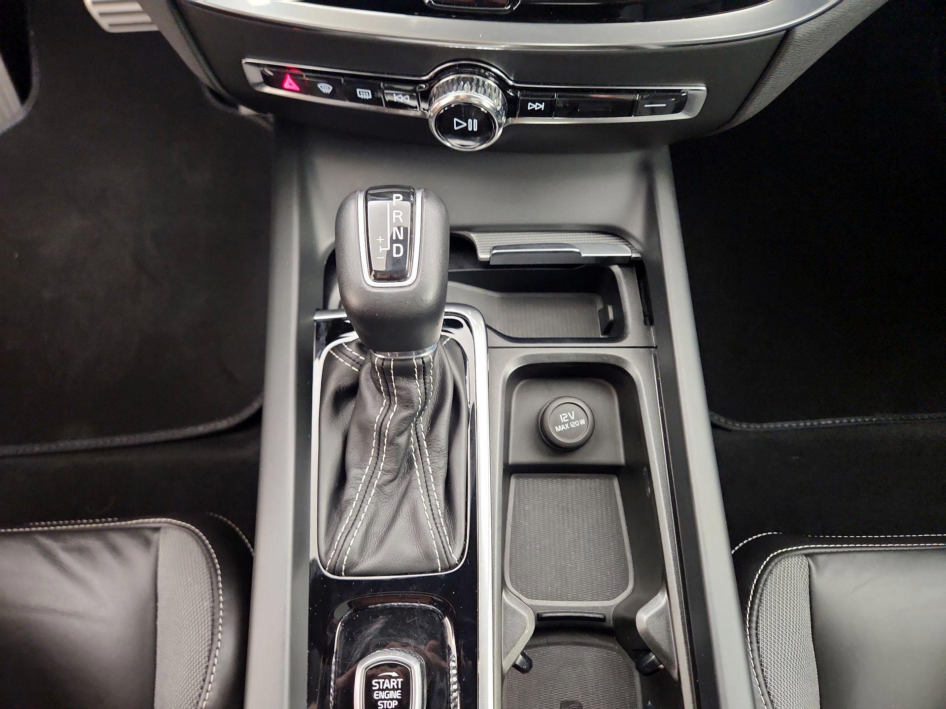 Thumbnail: 2020 Volvo S60 - 18
