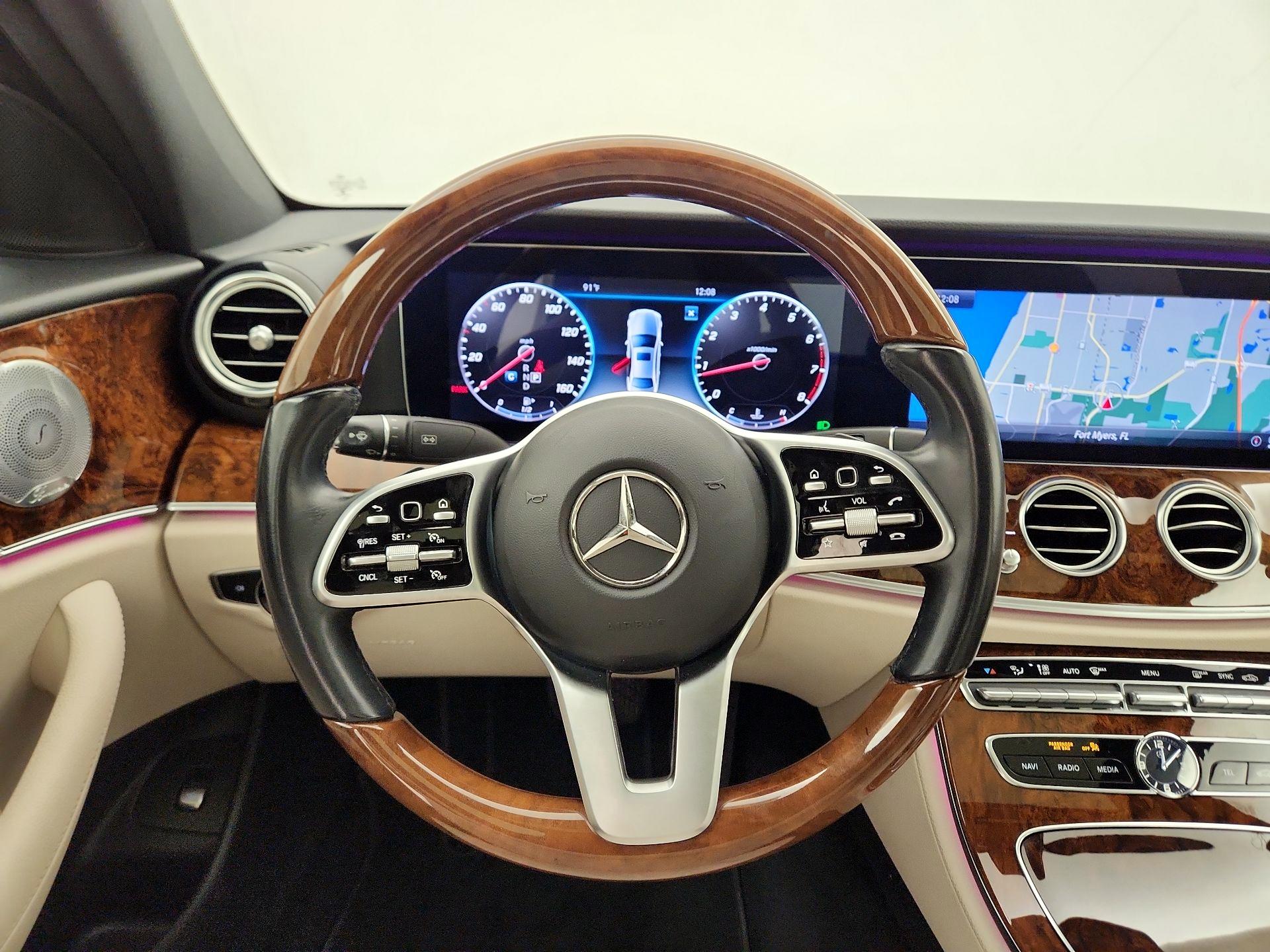 Thumbnail: 2020 Mercedes-Benz E-Class - 10