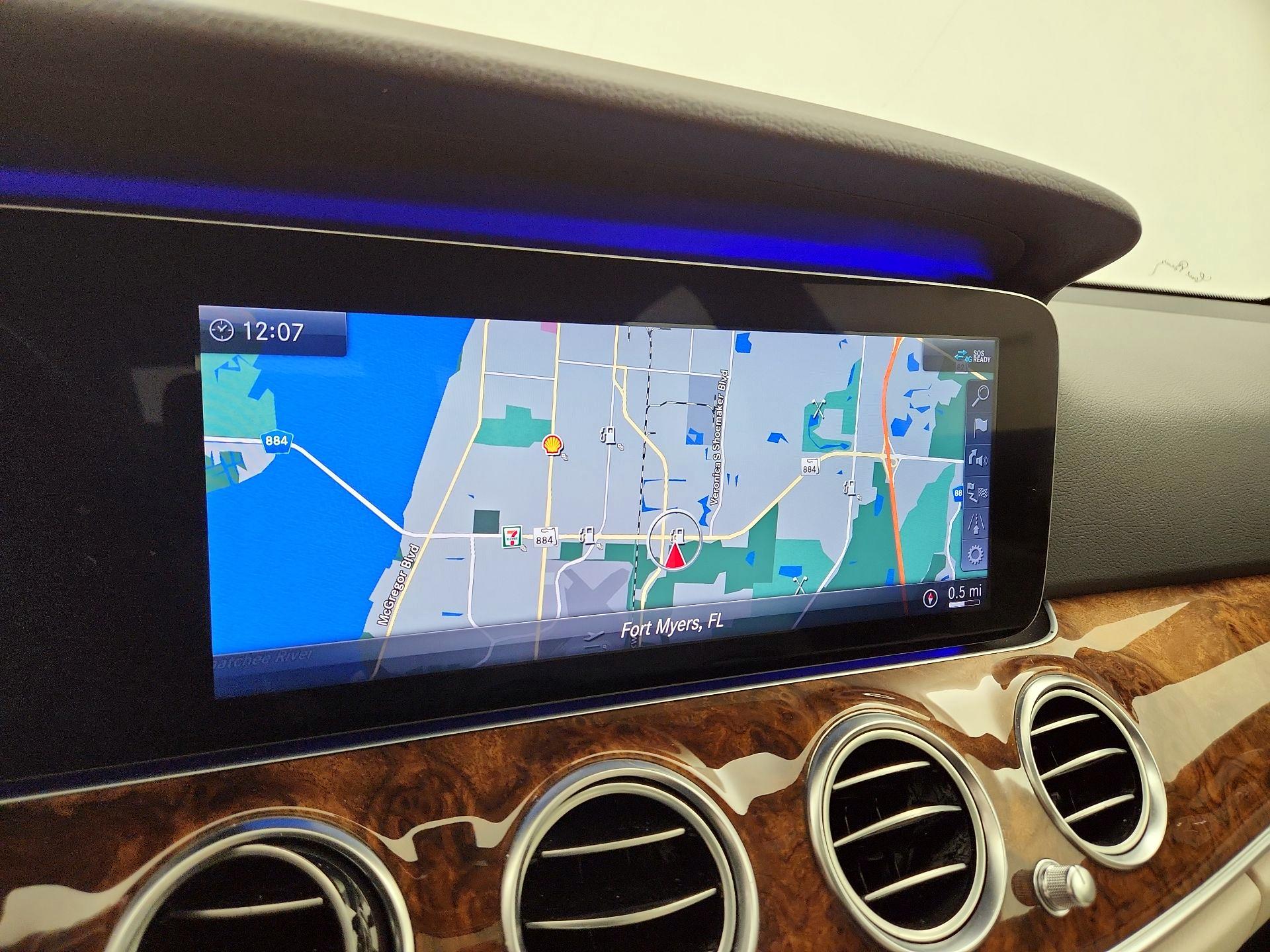 Thumbnail: 2020 Mercedes-Benz E-Class - 14