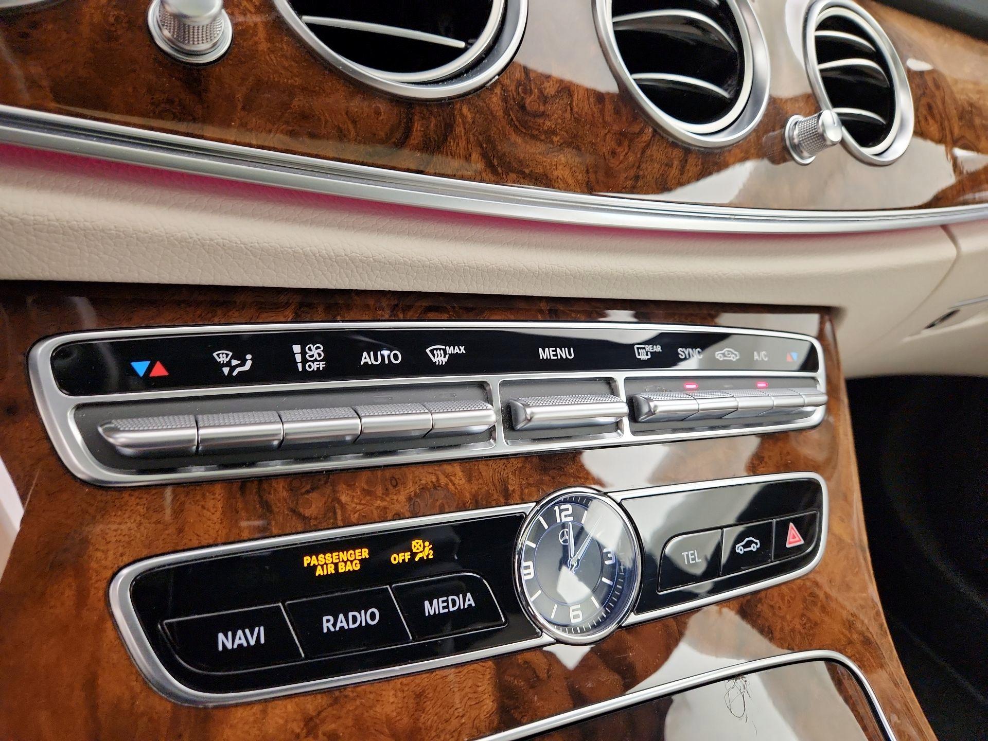 Thumbnail: 2020 Mercedes-Benz E-Class - 17