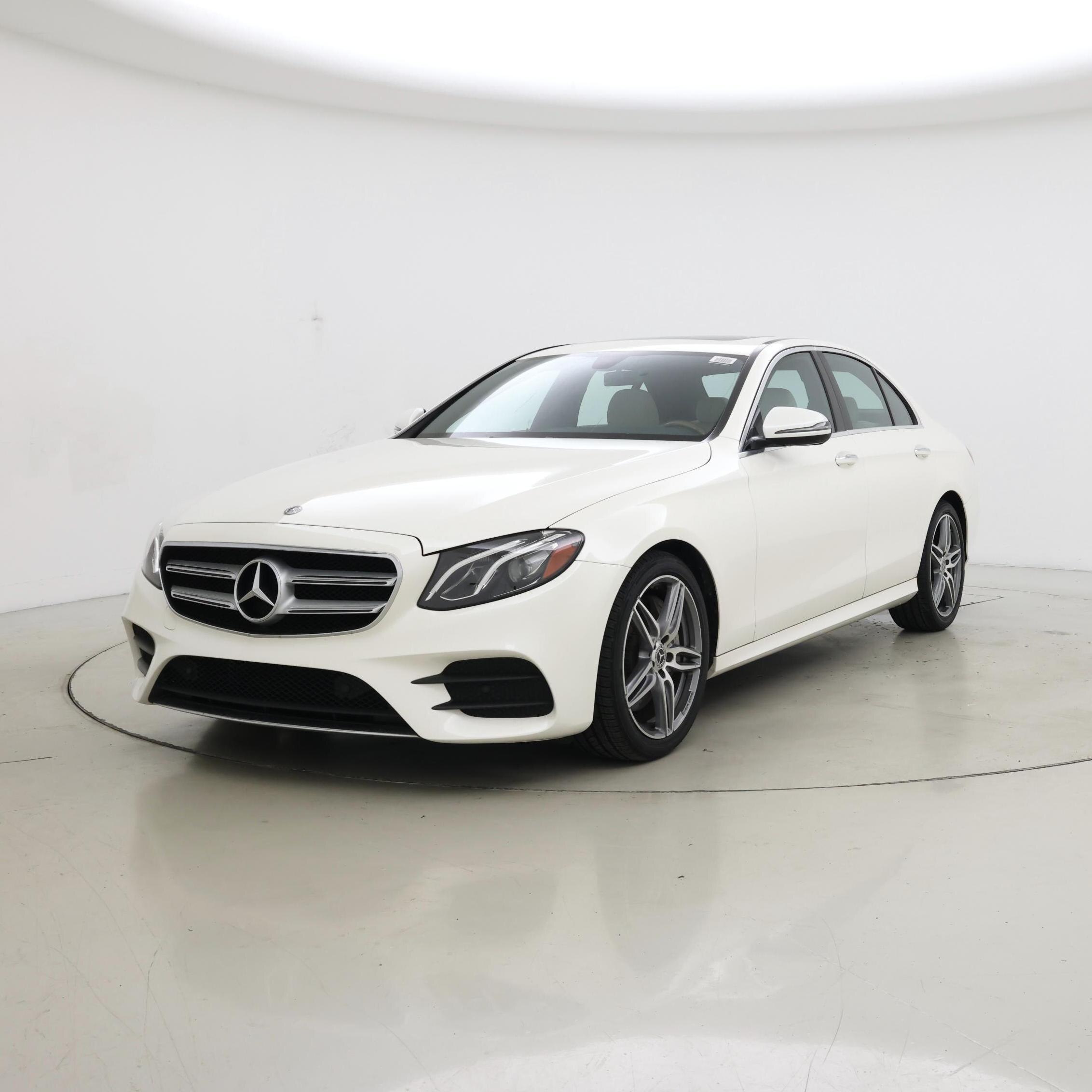 Thumbnail: 2020 Mercedes-Benz E-Class - 4
