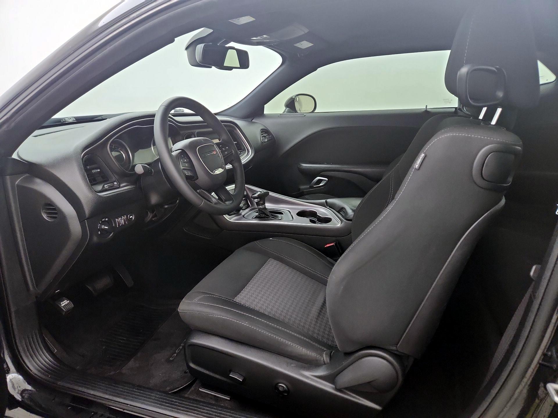 Thumbnail: 2015 Dodge Challenger - 11