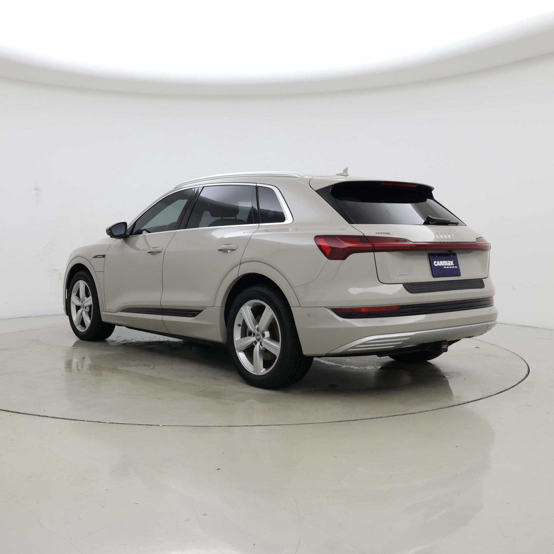 Thumbnail: 2019 Audi e-tron - 2