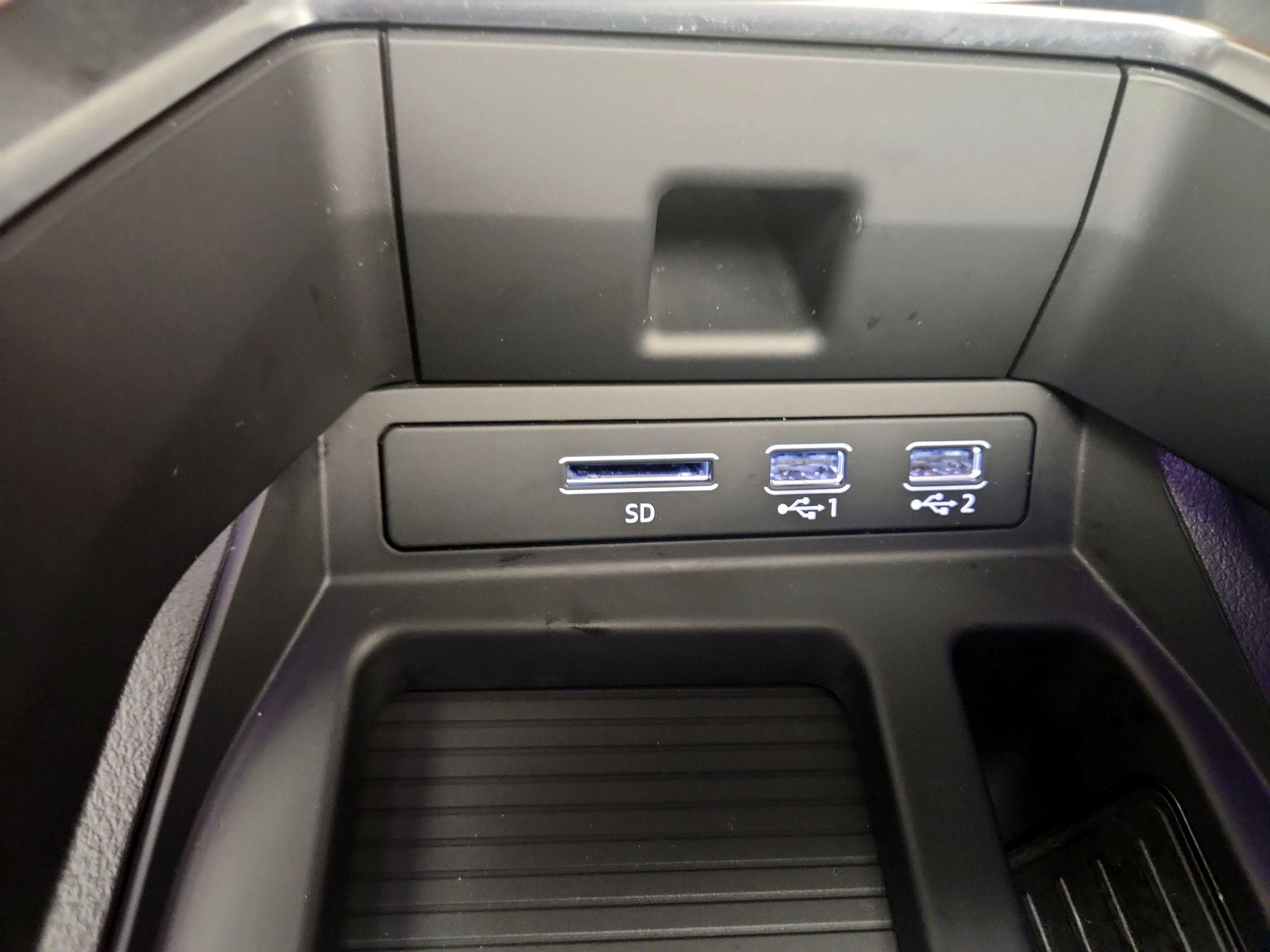 Thumbnail: 2019 Audi e-tron - 19