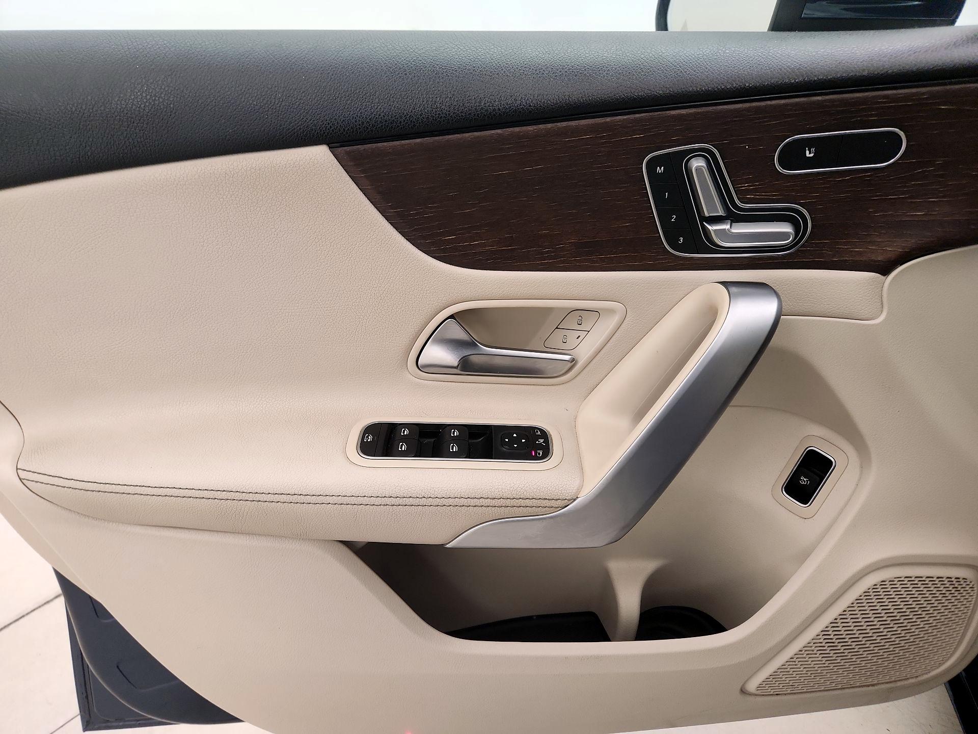 Thumbnail: 2020 Mercedes-Benz A-Class - 12