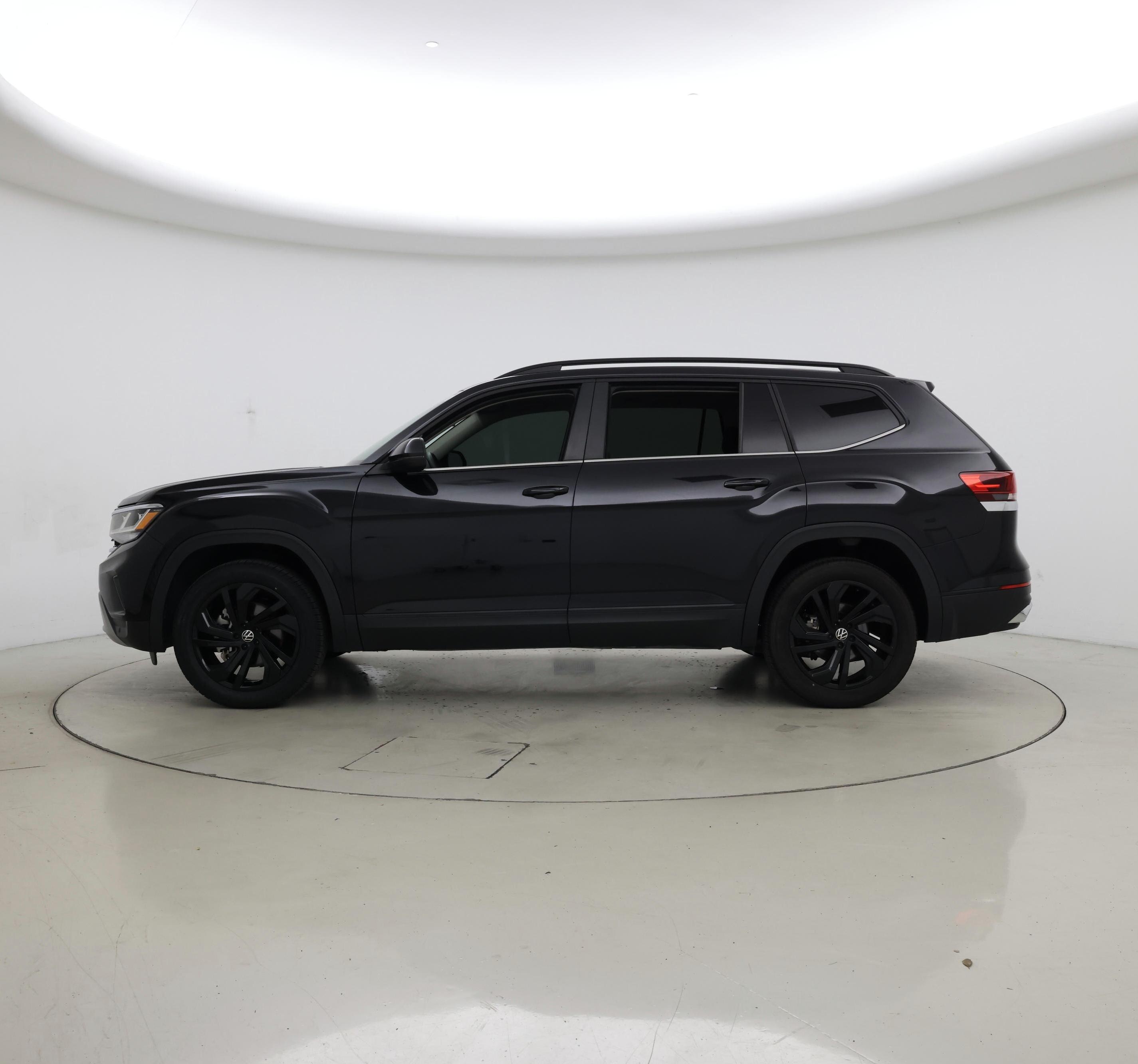 Thumbnail: 2022 Volkswagen Atlas - 3