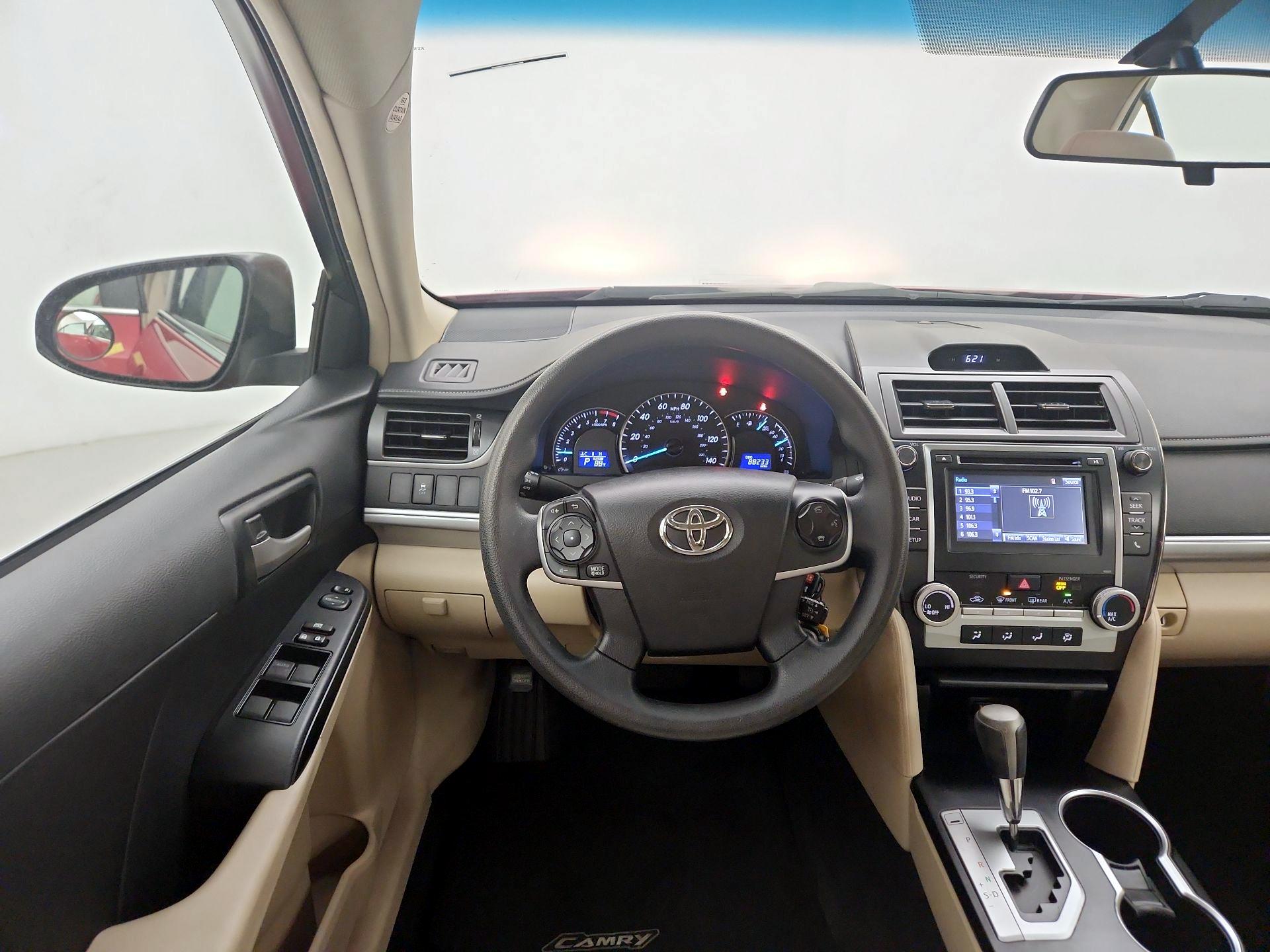 Thumbnail: 2014 Toyota Camry - 10