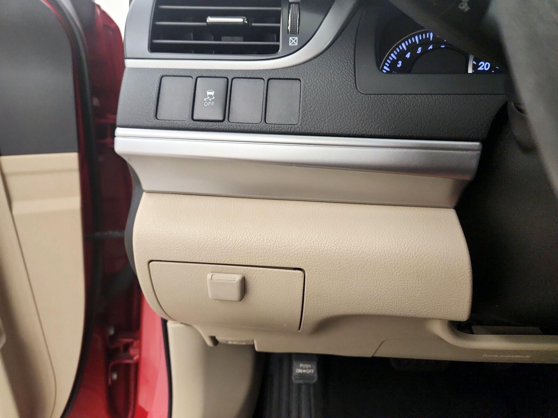 Thumbnail: 2014 Toyota Camry - 13